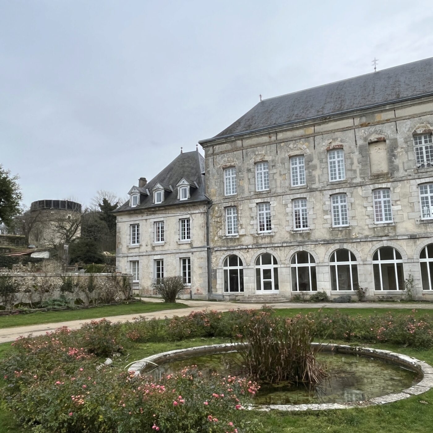 Abbaye d’Andecy : le diocèse de Chalons cherche un nouveau partenaire episode artwork