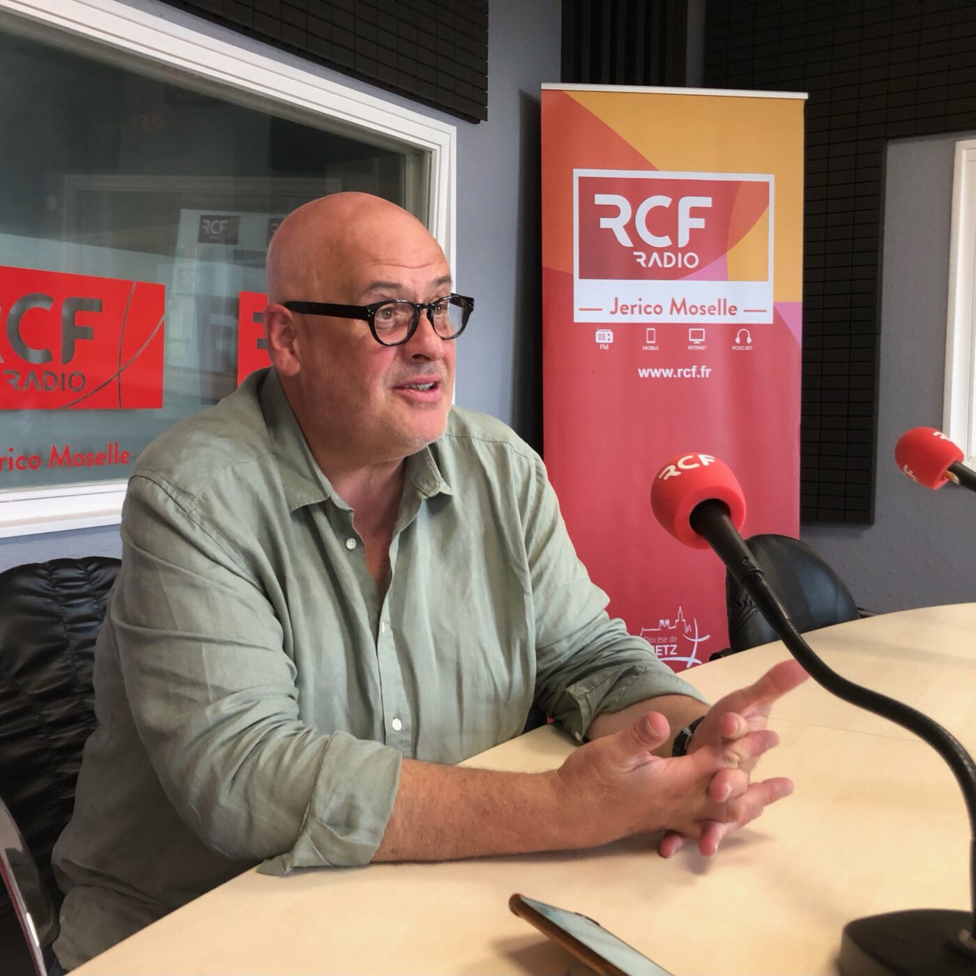Politiquement vôtre