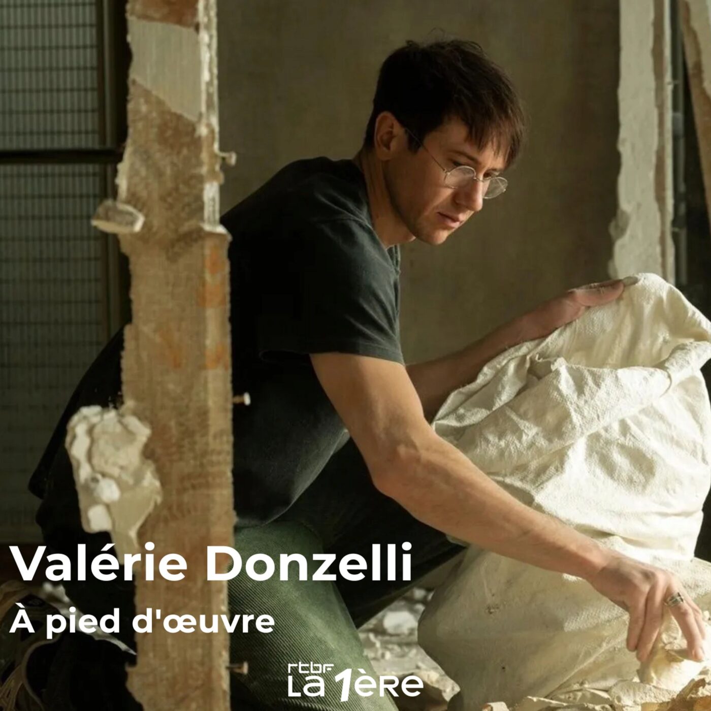 Valérie Donzelli et son film "À pied d'oeuvre" : L'histoire vraie d'un photographe qui abandonne tout pour se consacrer à l'écriture, et découvre la pauvreté
