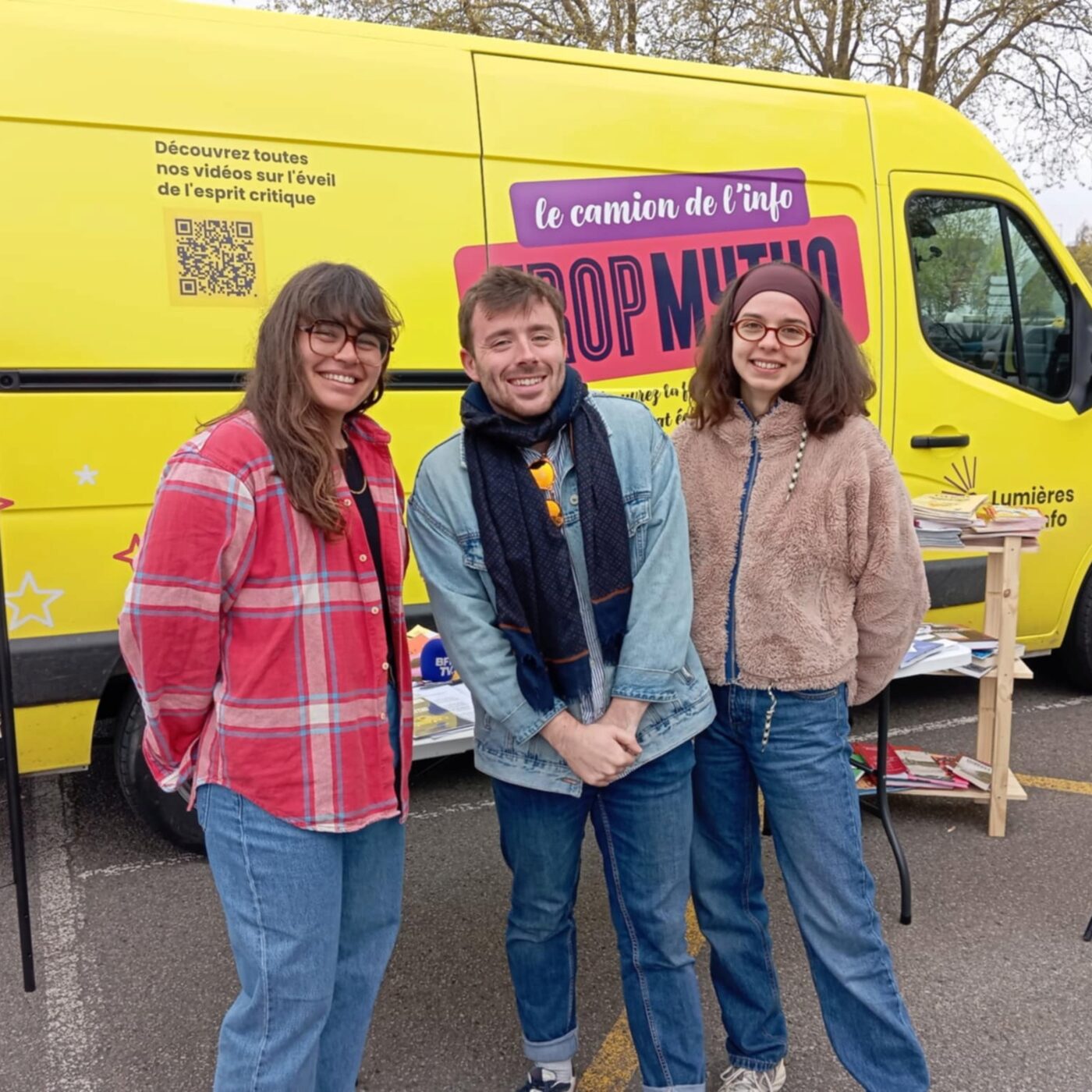 Lutte contre la désinformation : le camion TropMytho en tournée en Bretagne episode artwork