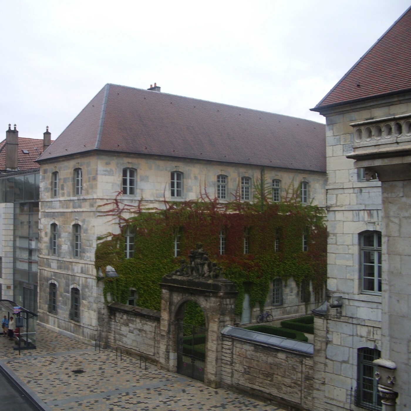 L'hôpital du Saint-Esprit de Besançon (1-2) episode artwork