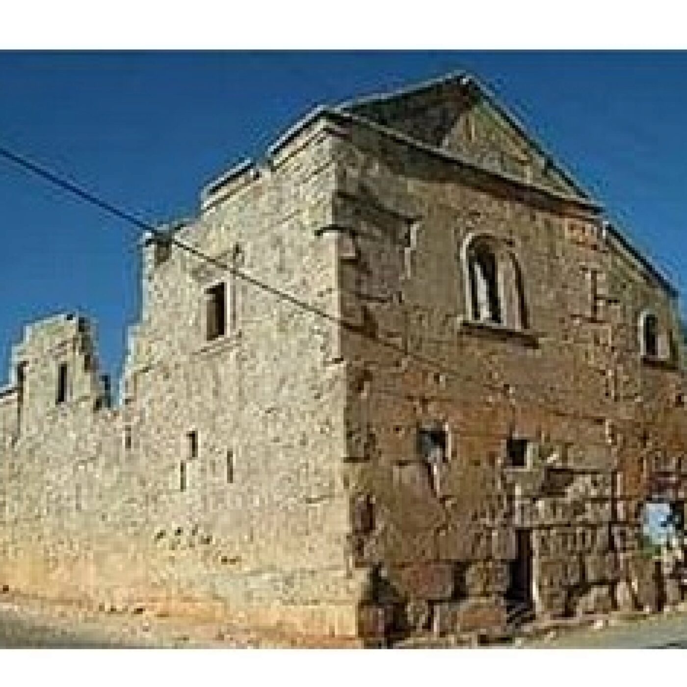 Une Eglise détruite en Syrie et un déplacement au Liban episode artwork