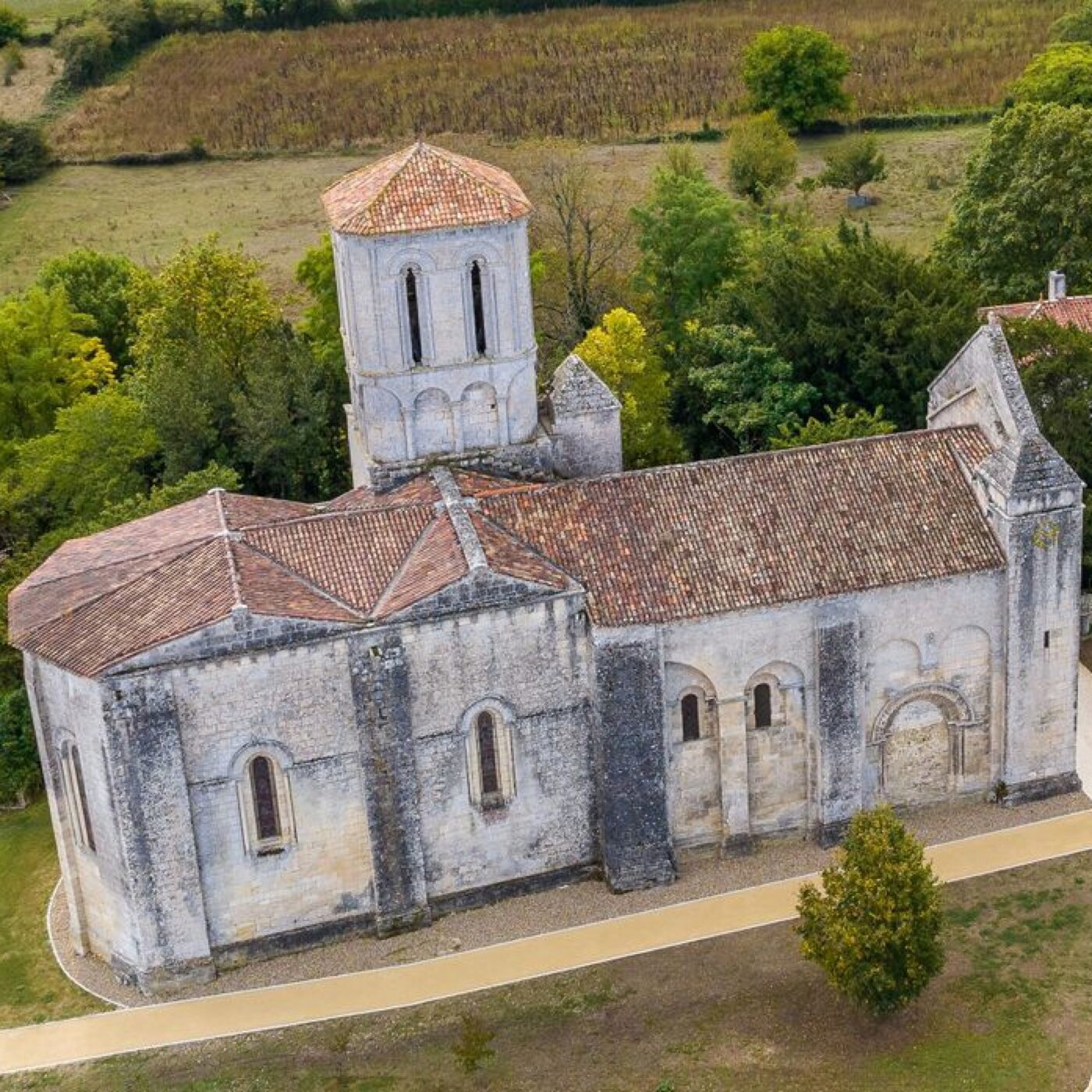 Restauration du porche de l'église Saint André de Champagne episode artwork