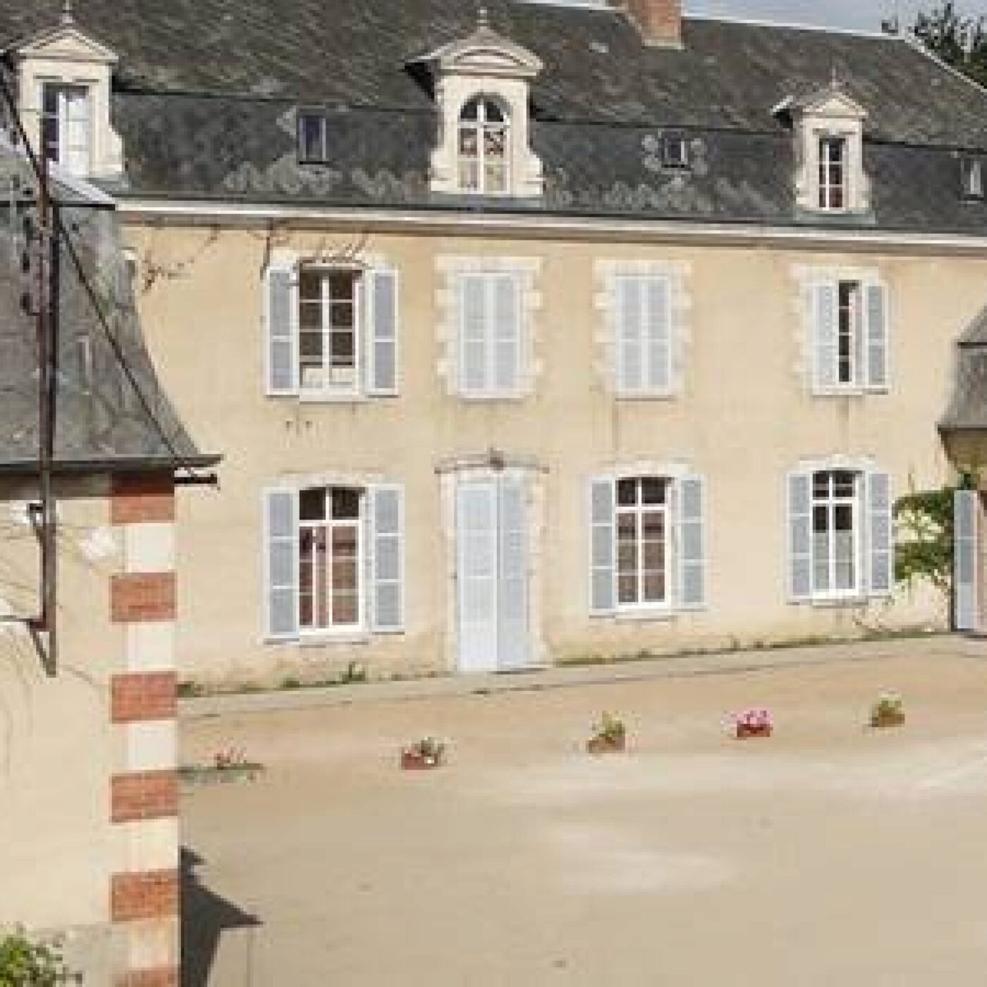 Loiret : Un projet d'écolieu au prieuré de Lombreuil