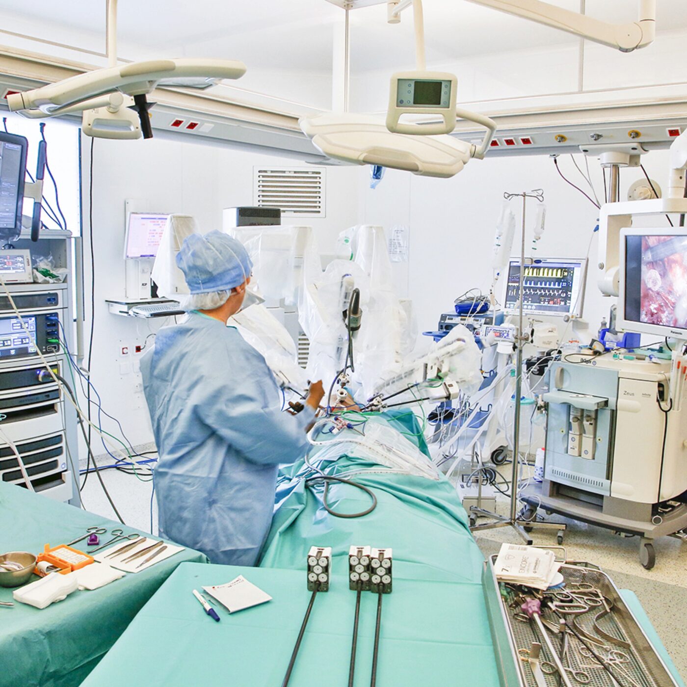 A quoi servent les robots dans la chirurgie pariétale? episode artwork