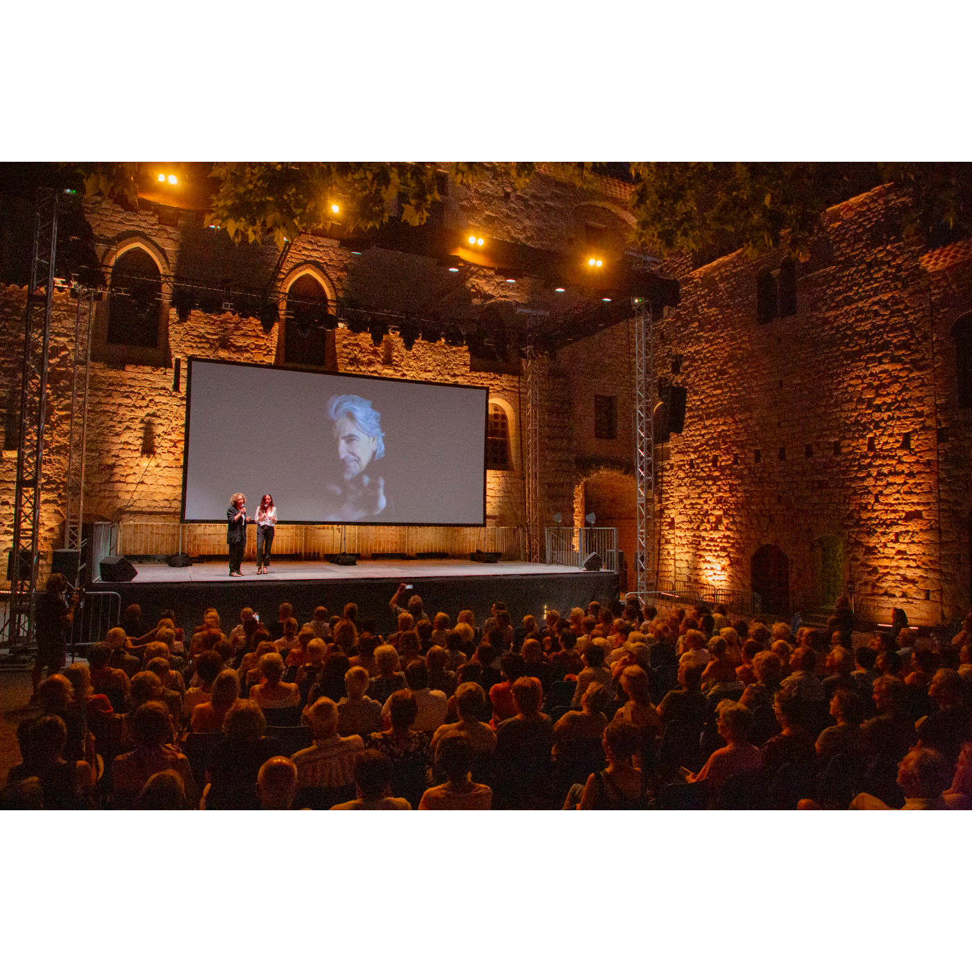 episode cover Les Rencontres Documentaires reviennent pour trois soirées au château Comtal à Carcassonne