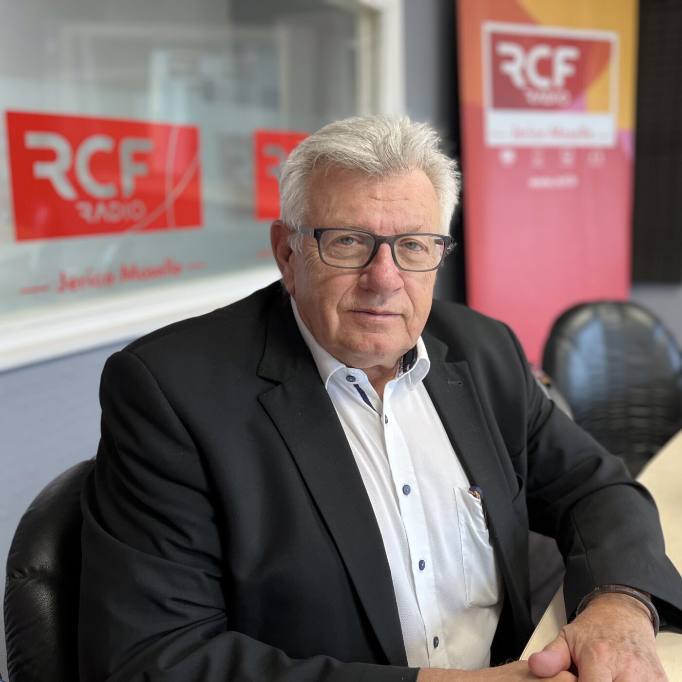 Politiquement vôtre