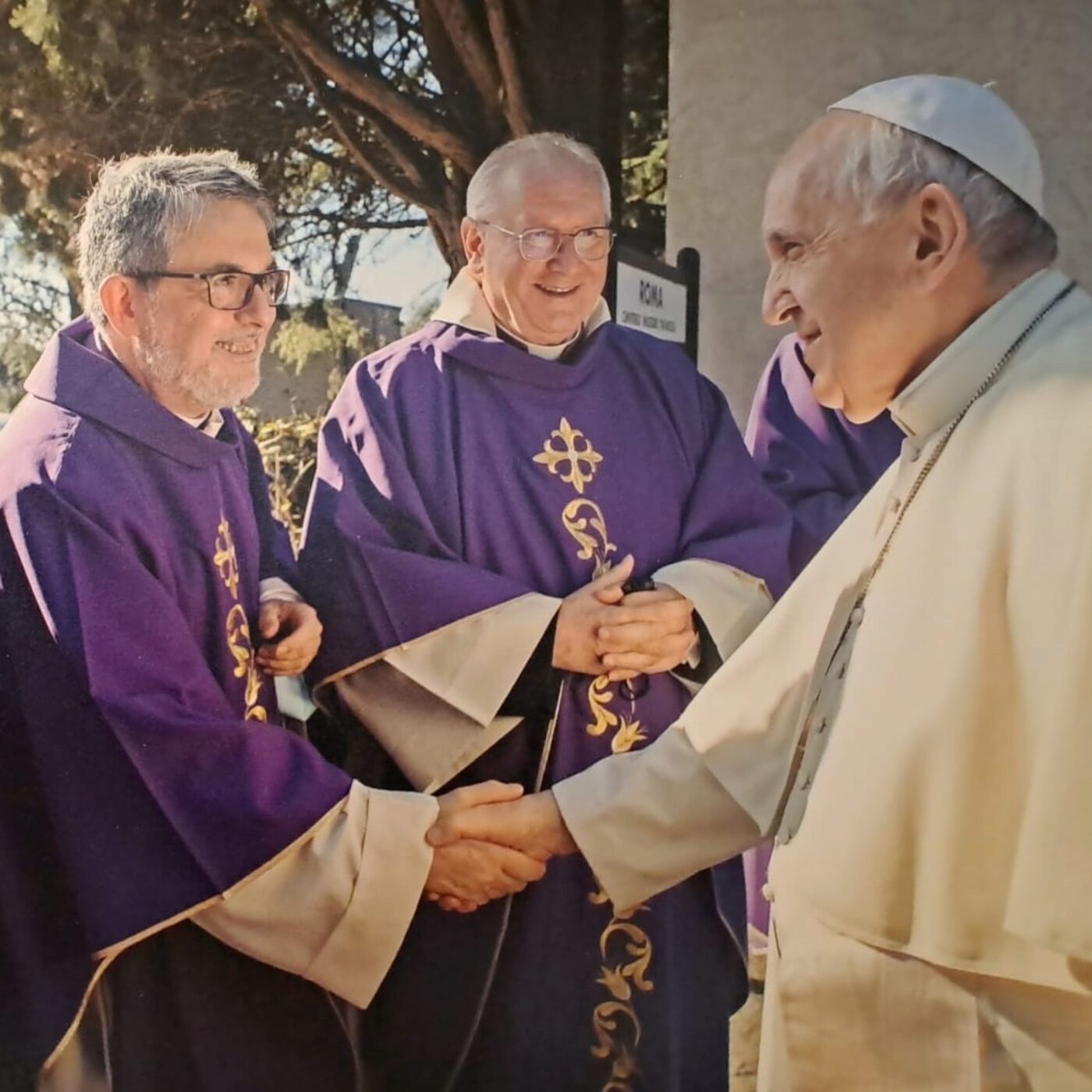 Le père Bernard Planche, en mission à Rome se souvient de François episode artwork