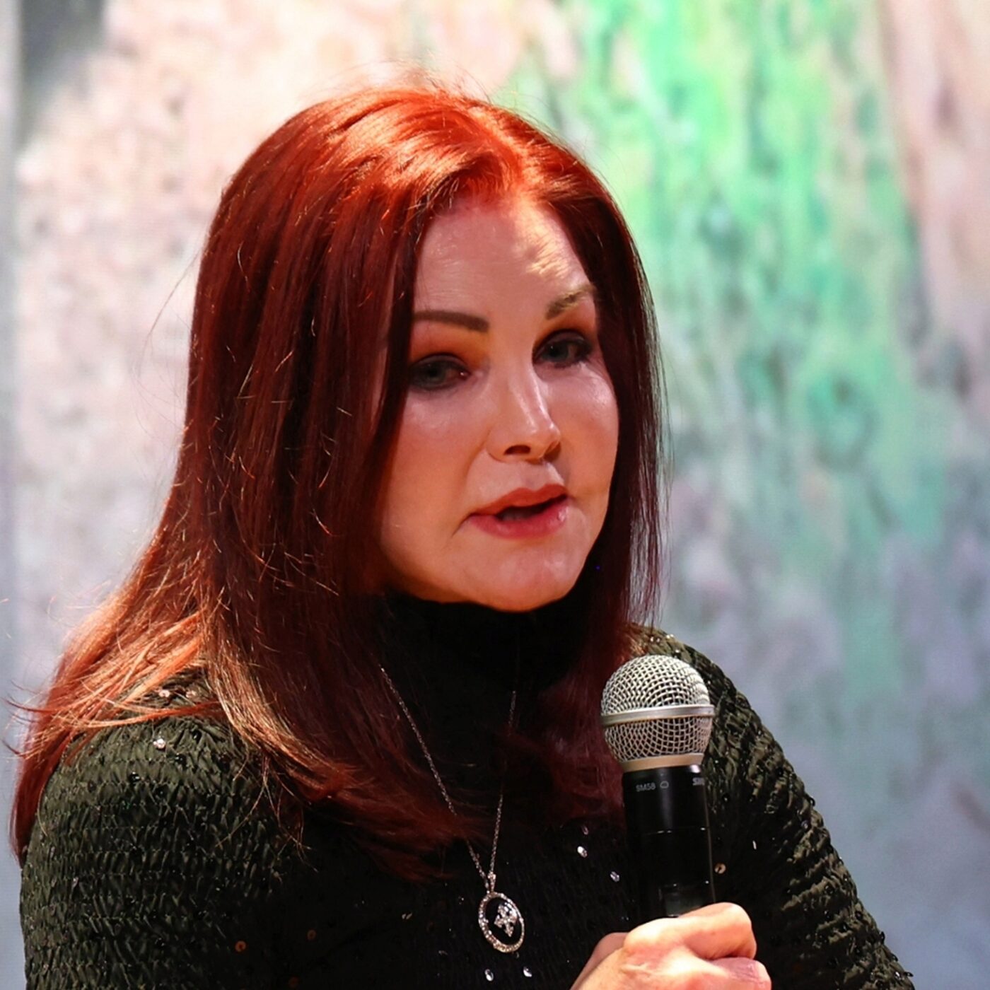 Priscilla Beaulieu-Presley, ex-femme d'Elvis : "Je l'aime encore aujourd'hui"