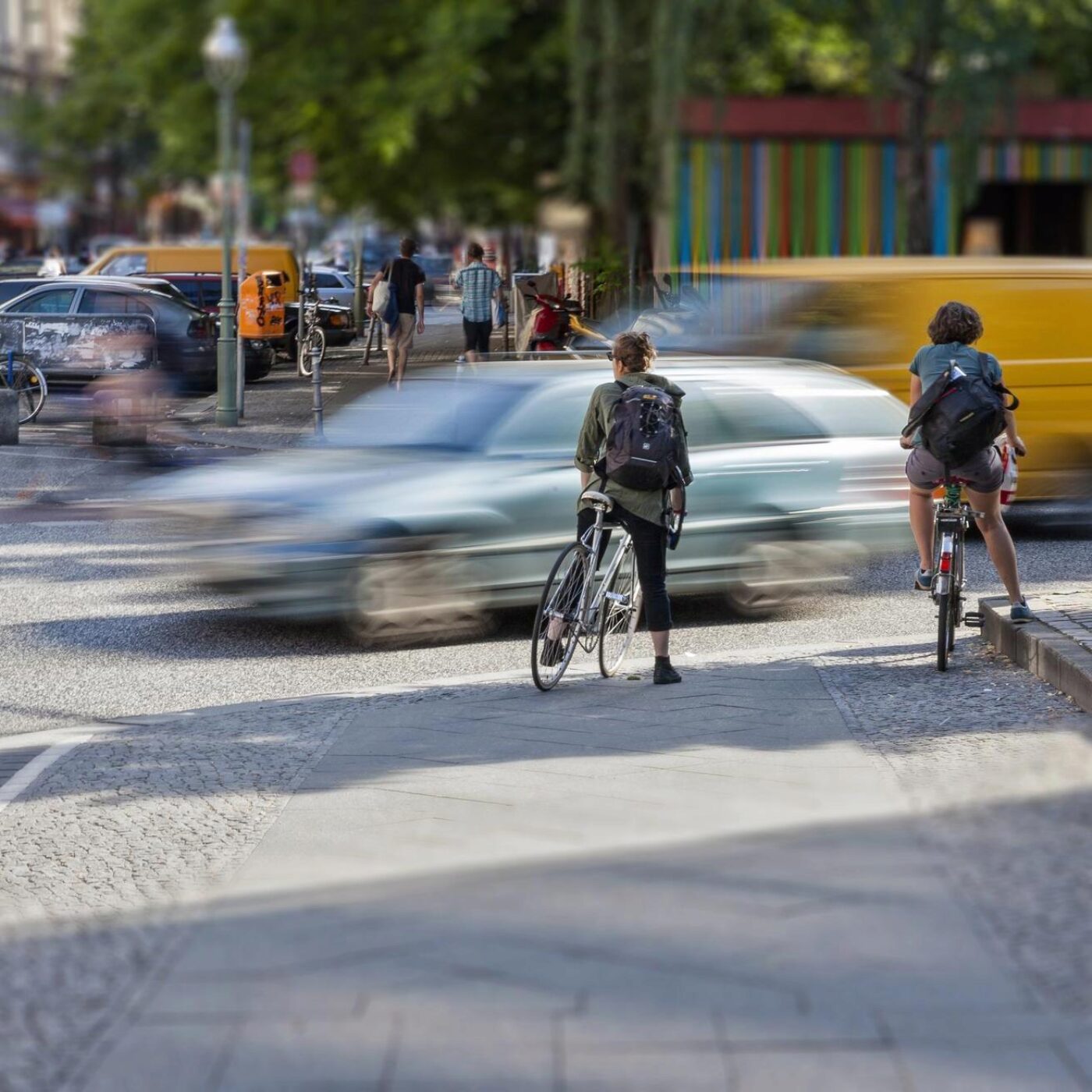 Des cyclistes à protéger, des champignons importants, la mort d'Henri VIII et les testicules