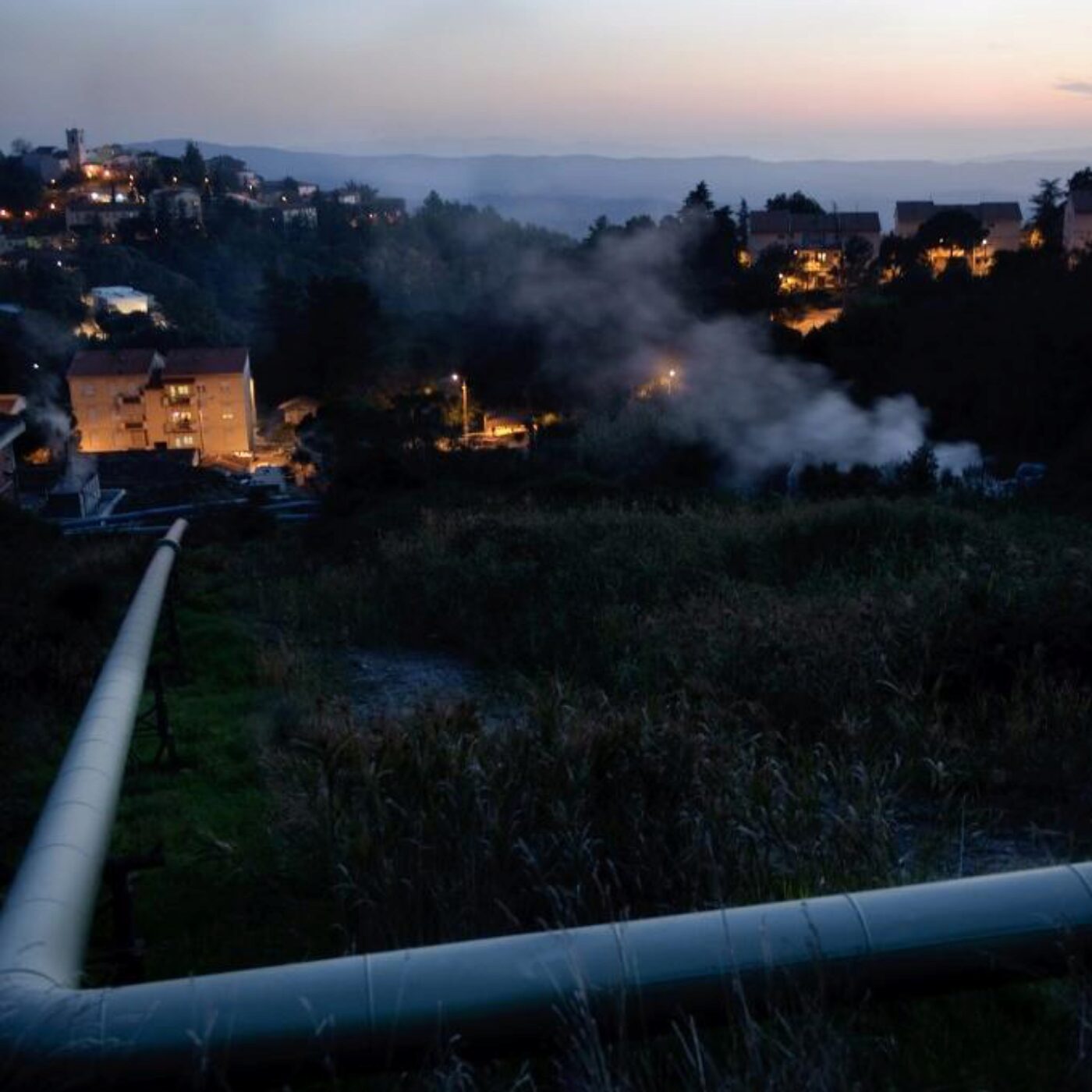 Un super-réservoir de magma, Henri IV et un strabisme