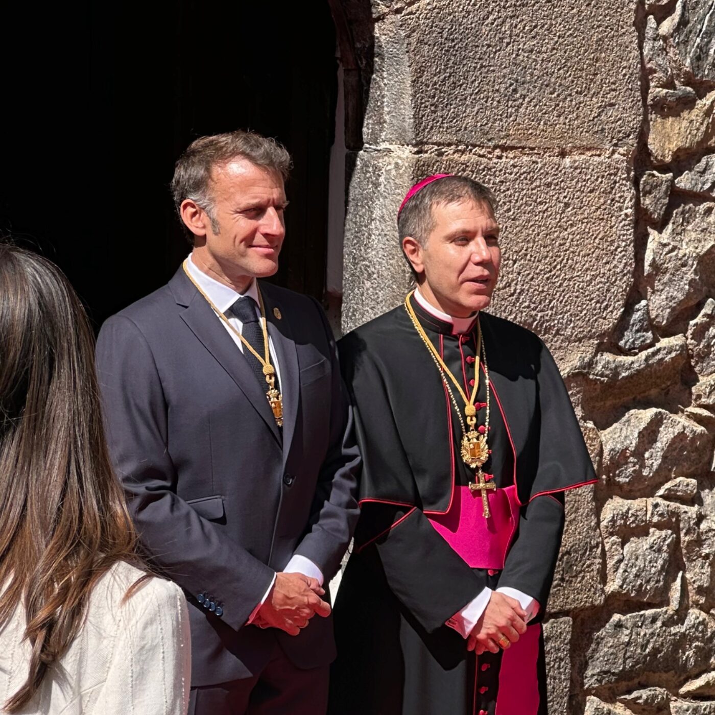 episode cover Emmanuel Macron en Andorre :  « Je souhaite que ce débat progresse », a t'il déclaré au sujet de l'avortement