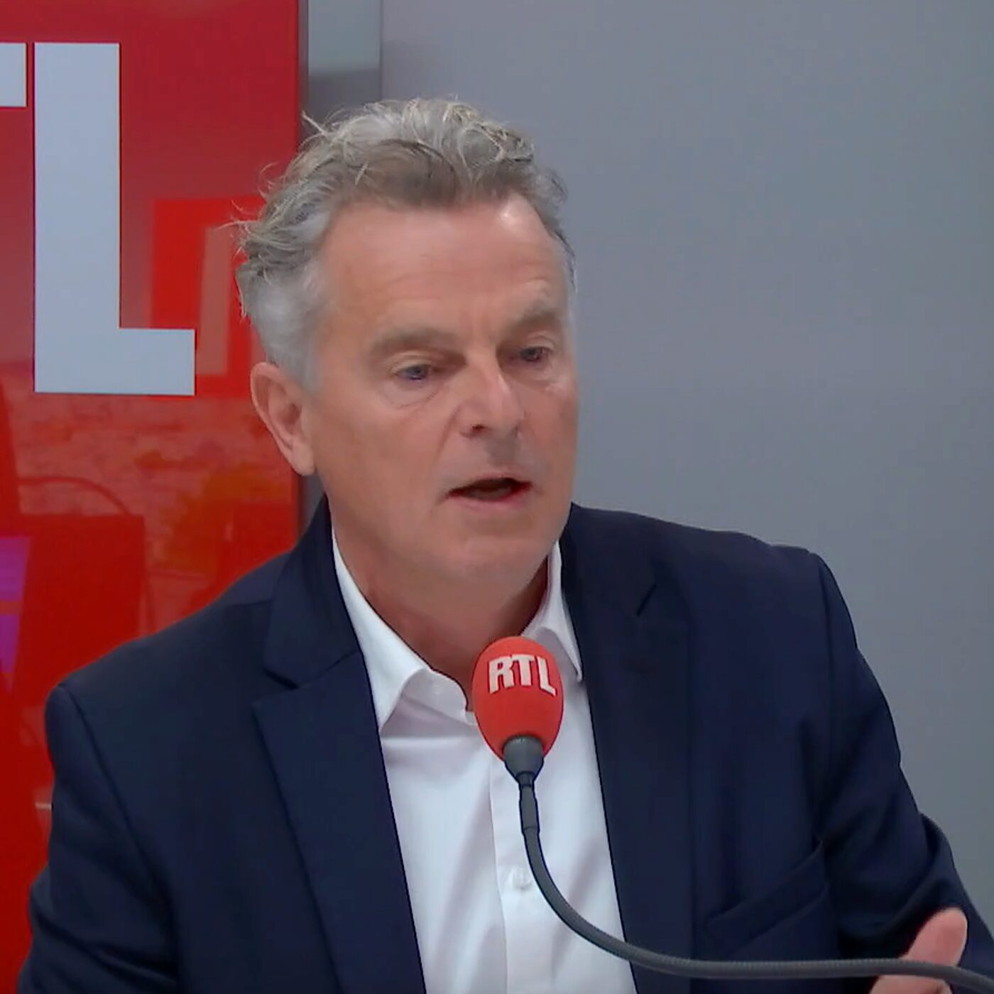 "Il y a du sang dans chaque barrette de shit" : sur RTL, Roussel réclame le renfort de 60.000 agents de la fonction publique pour lutter contre le narcotrafic