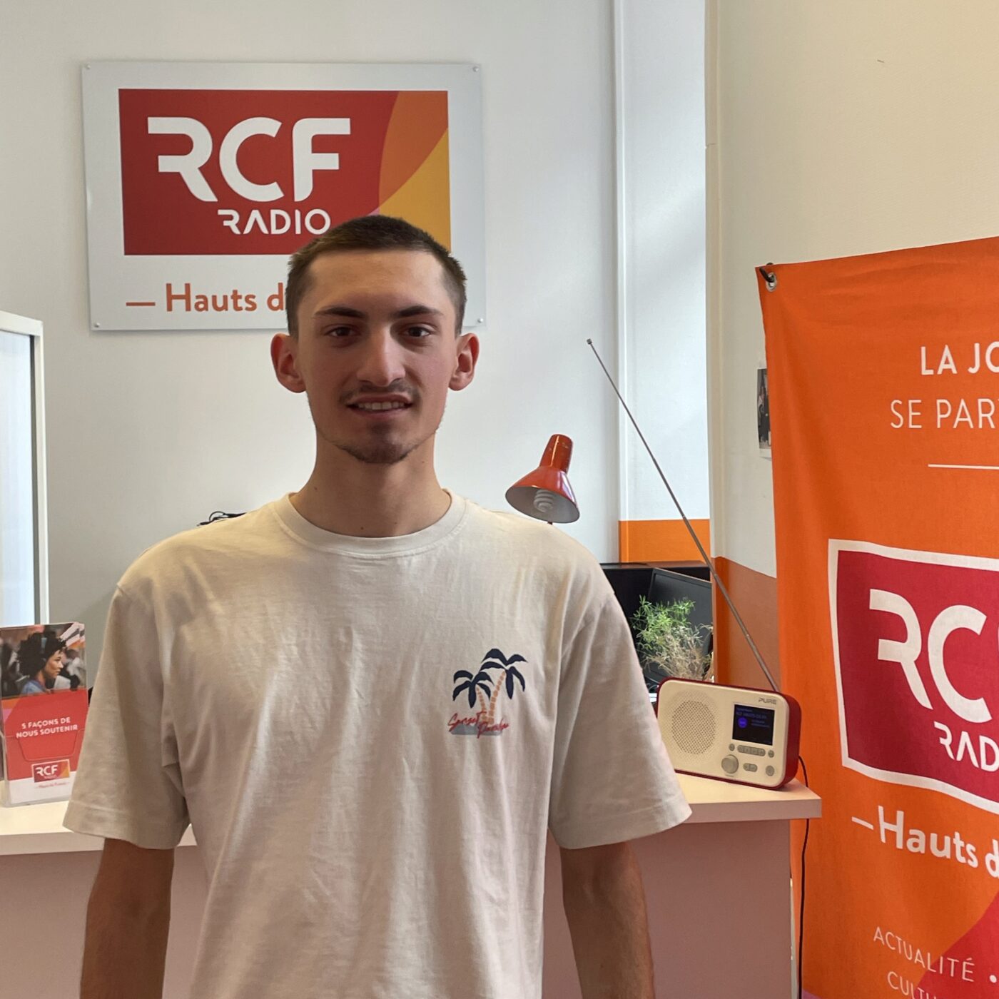 Retour du Jubilé des jeunes à Rome.  Ianis Larcanché Cliquennois episode artwork