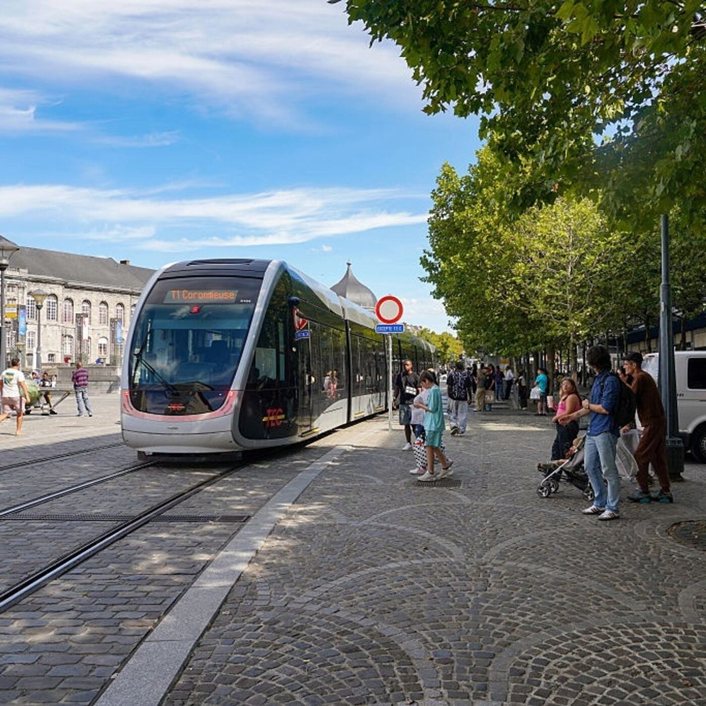 Sécurité Routière – Comment éviter les accidents avec les trams ? Rappel des règles episode artwork