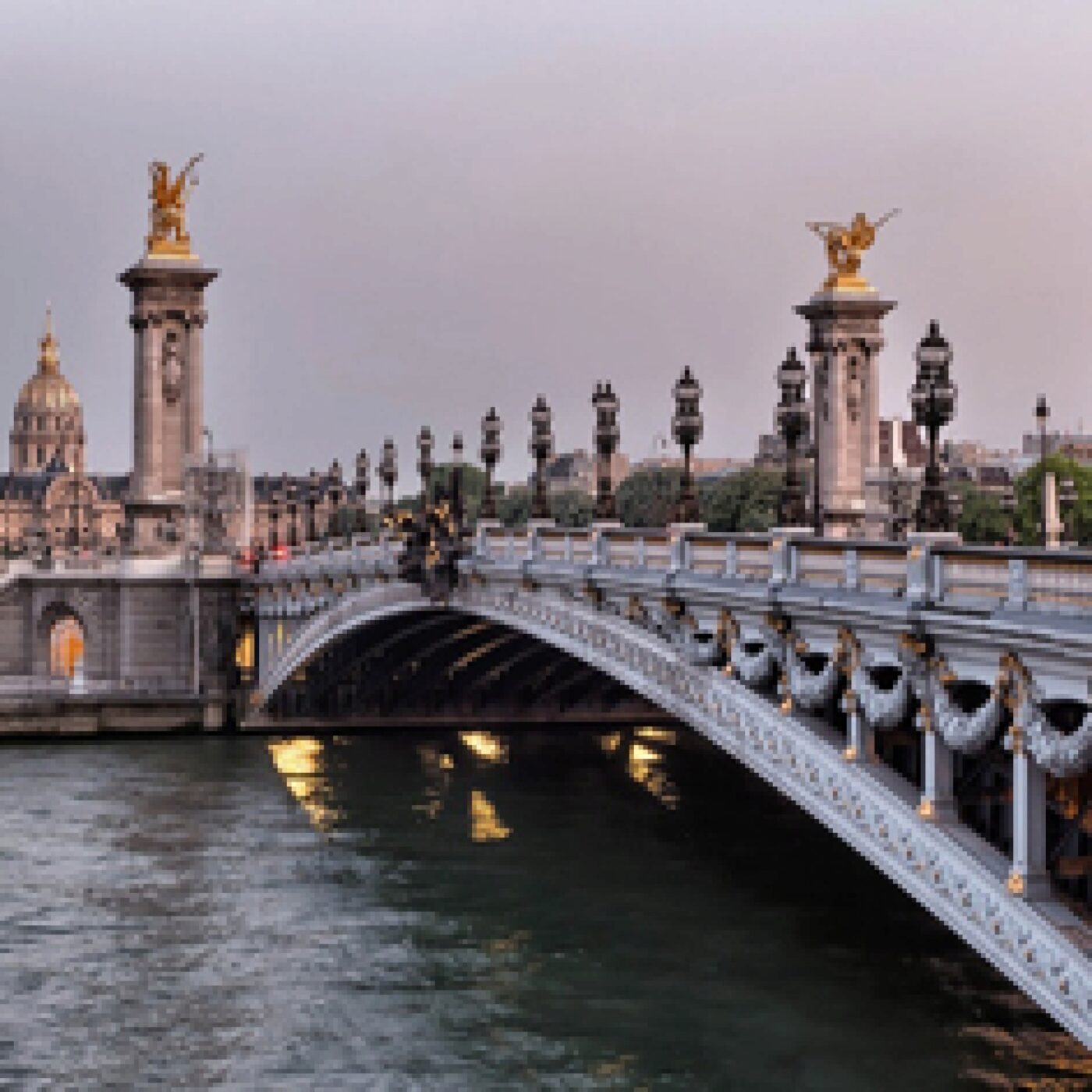 Paris, ses monuments et puis la Seine episode artwork