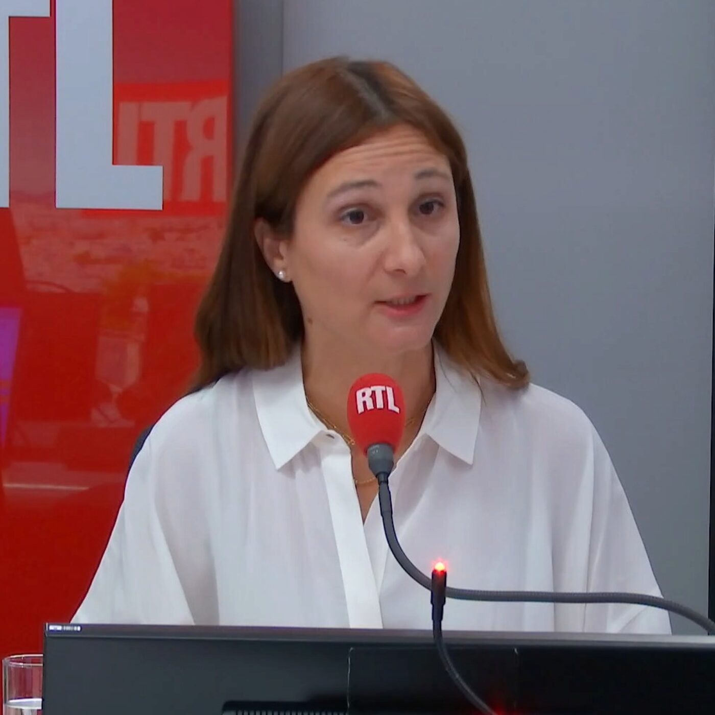 Visite de Macron en Chine : "Ils doivent se parler", assure Laure Pallez