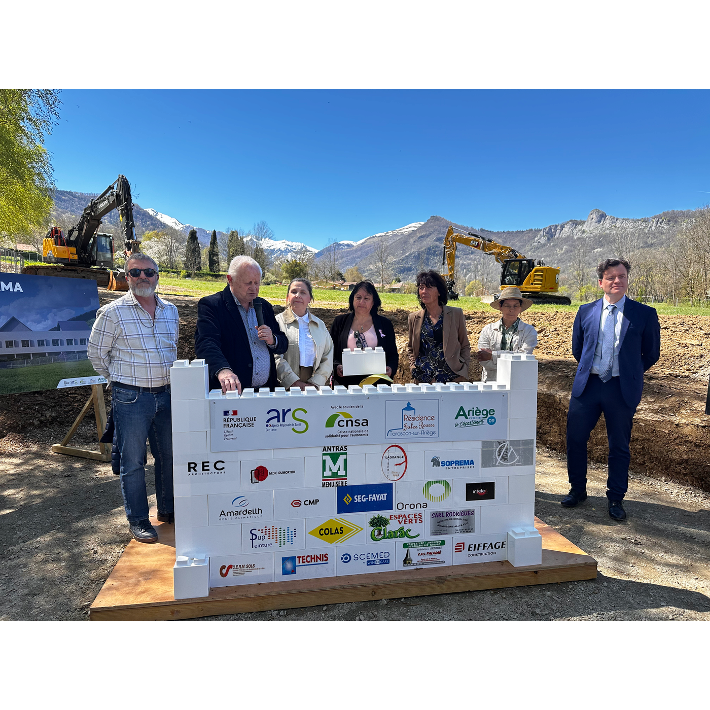 episode cover L’EHPAD Jules Rousse de TARASCON SUR ARIEGE pose sa première pierre