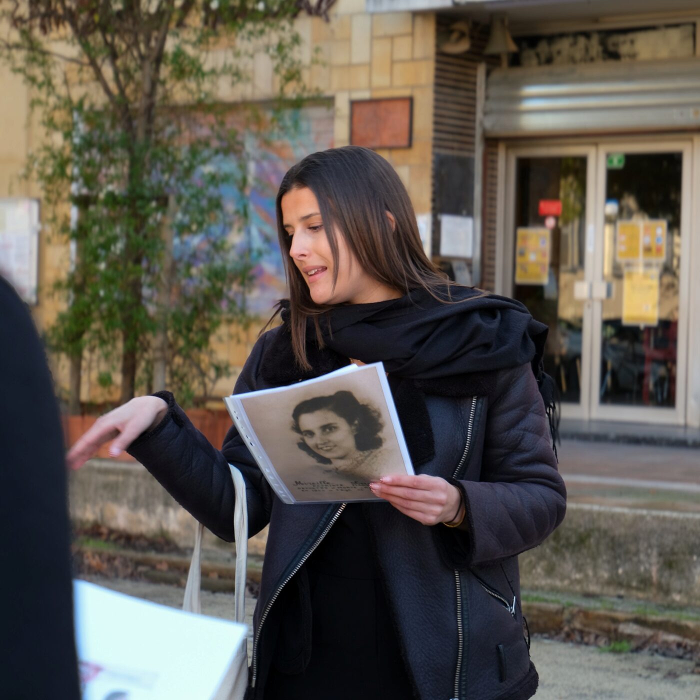 "Aubagne au féminin" : une visite à travers les femmes qui l'ont forgé episode artwork