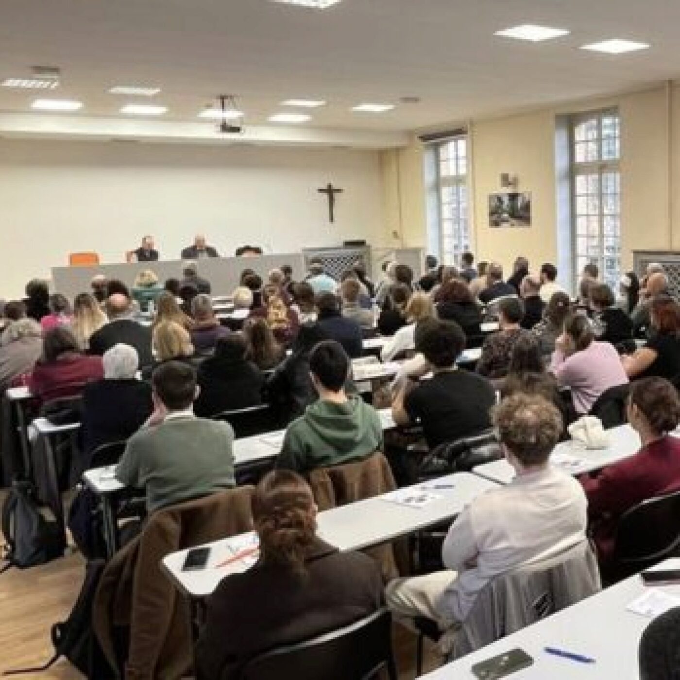 150 catéchumènes rassemblés à Metz episode artwork