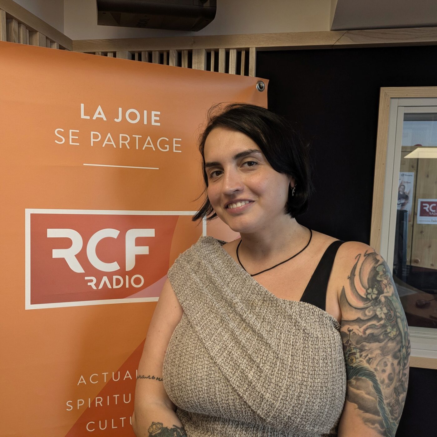 "Cuba et Alaska" : rencontre avec des secouristes au coeur du conflit ukrainien episode artwork