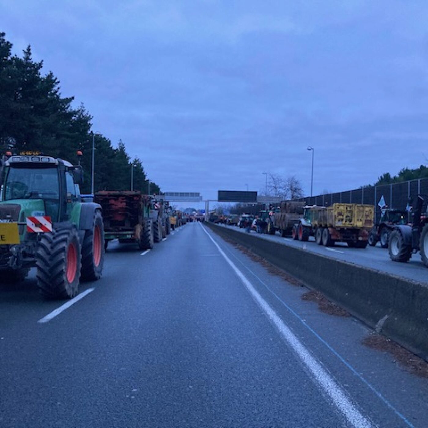 Orléans : les Jeunes agriculteurs vont bloquer l'A10 et l'A71 de jeudi à dimanche