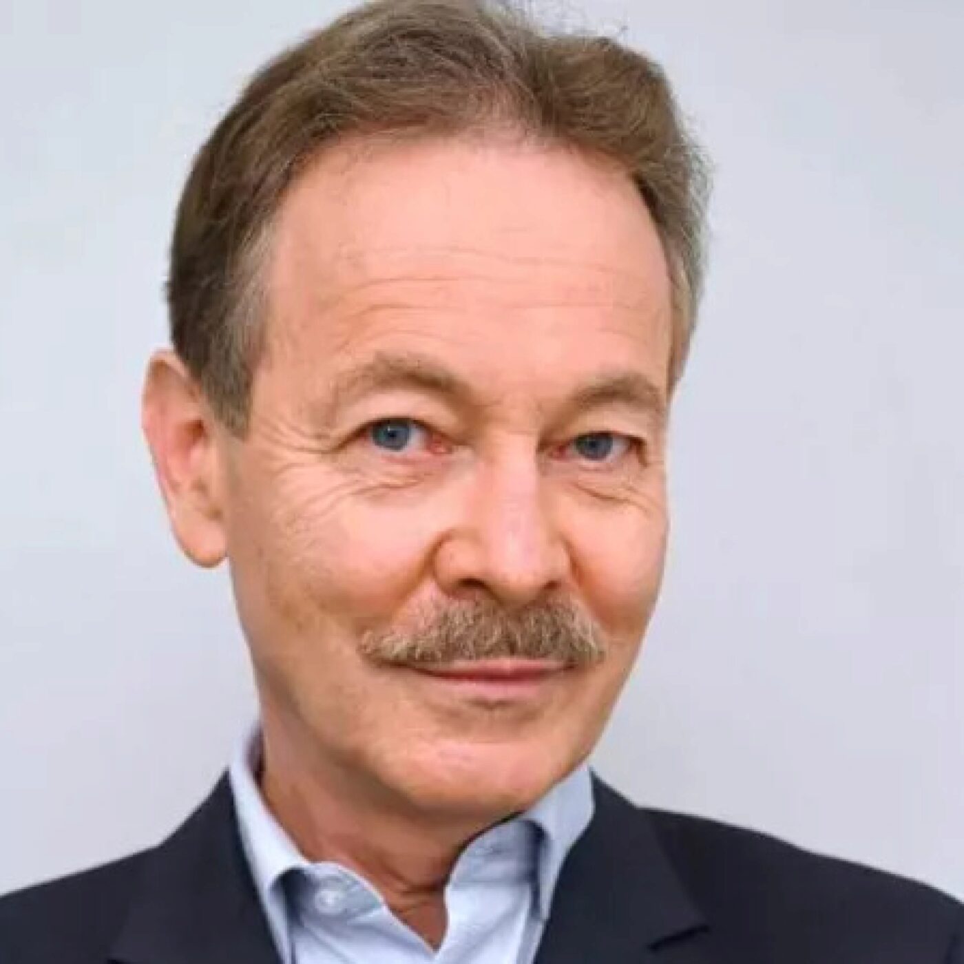 "Le mantra dans l'Education Nationale, c'est pas de vague" affirme Patrice Romain