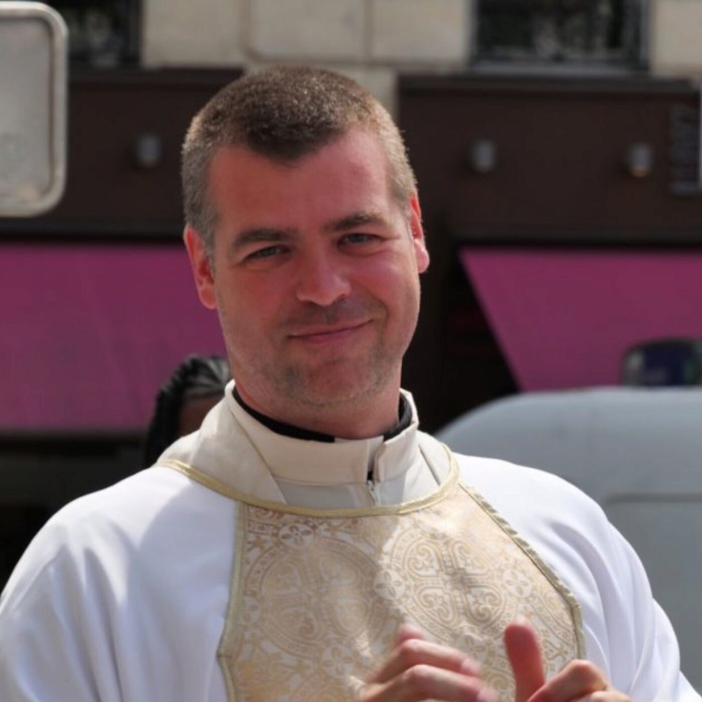 Jérémy Rigaux : De la mission à la mêlée, un prêtre passionné