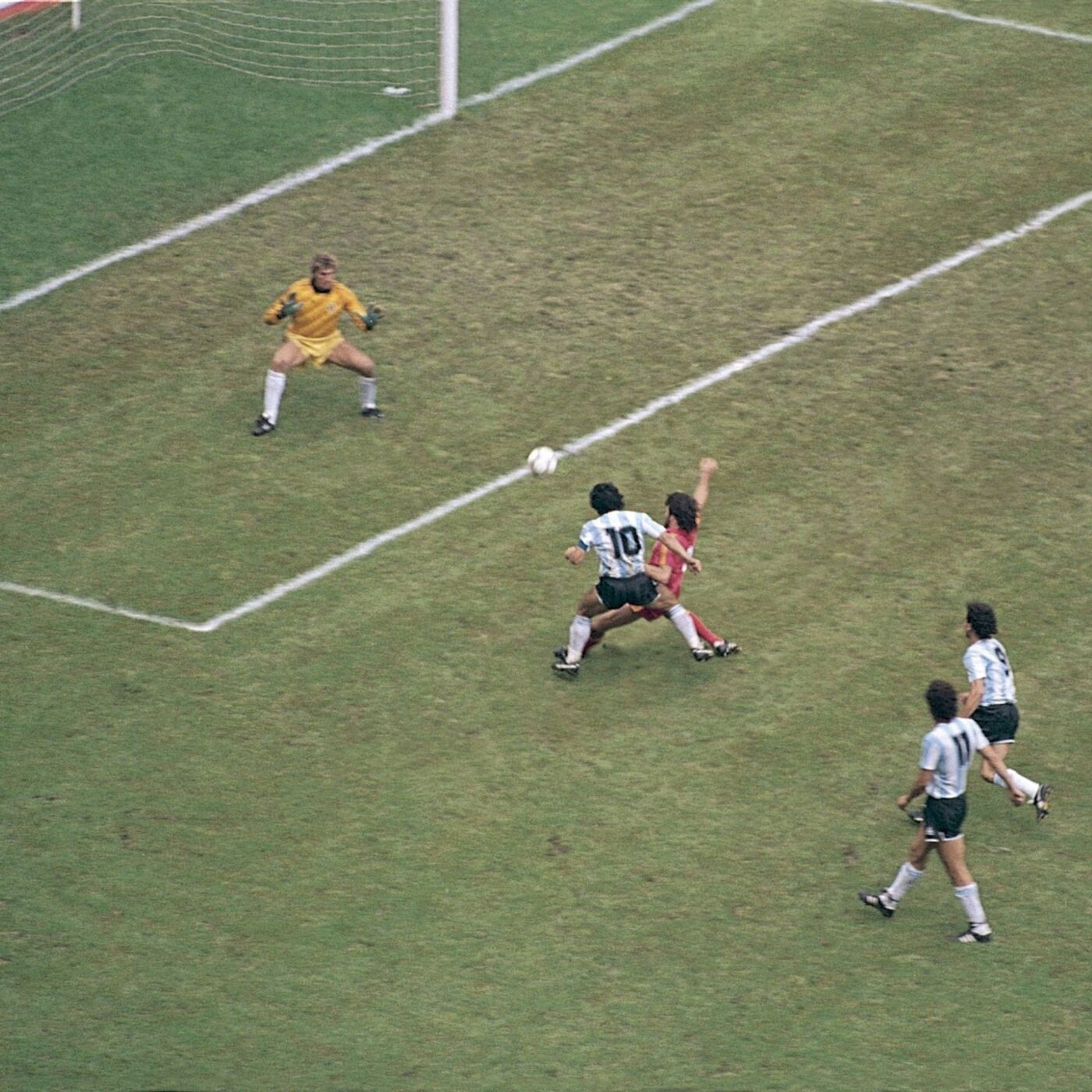 Nicolas Frutos évoque la vie de Maradona, son idole à qui il a osé dire "non" episode artwork