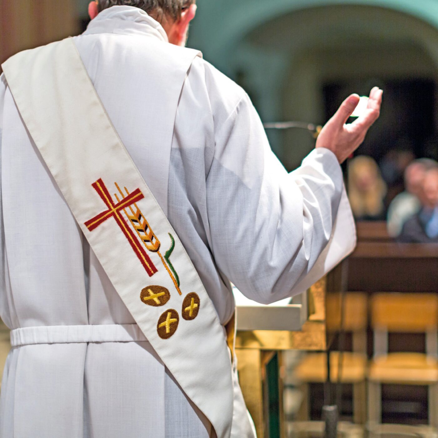 Le diaconat : être serviteur du Christ et de son Église episode artwork