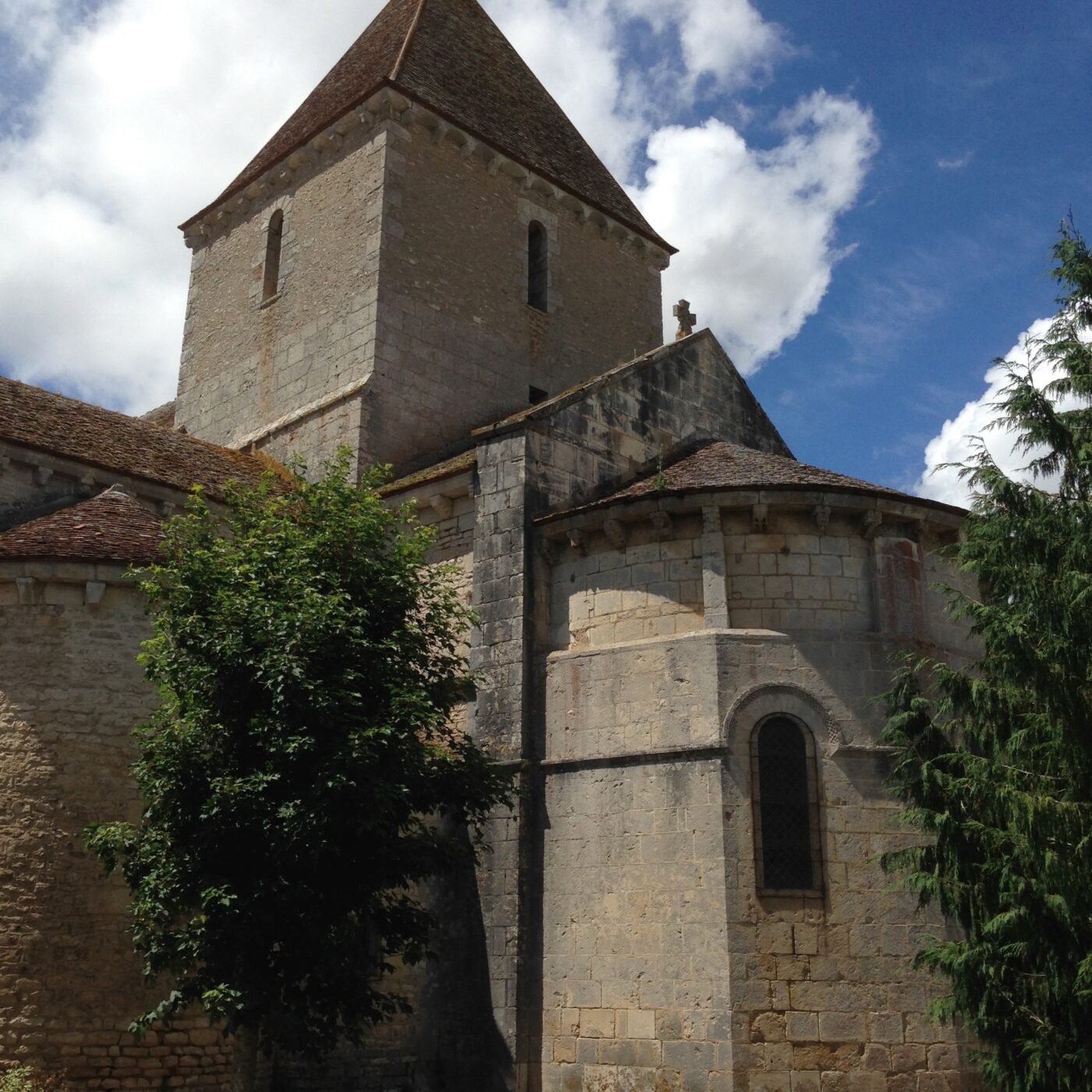 L'église St Martin d'Ineuil (2/2) episode artwork