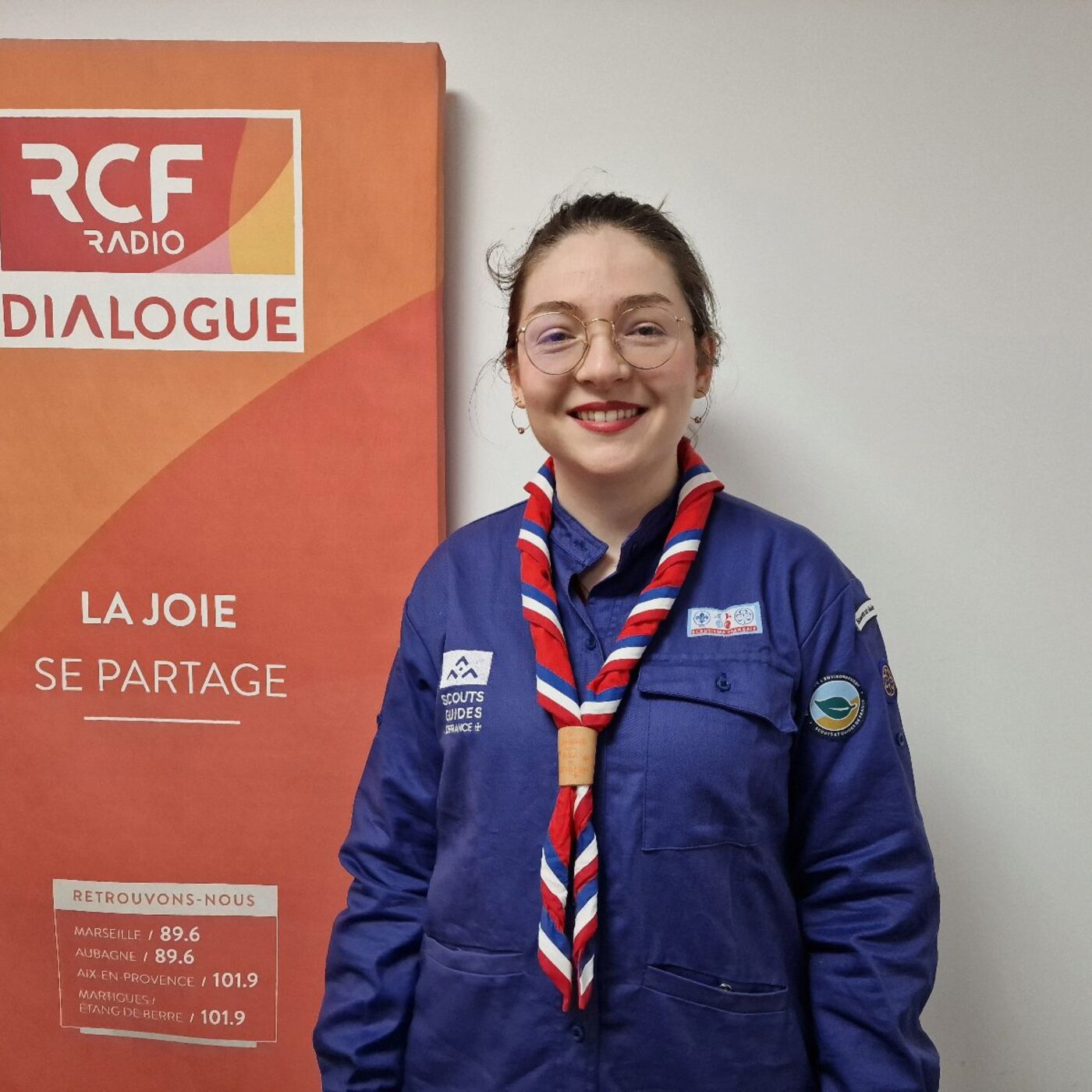 Scouts et Guides de France: la surveillance des calanques face aux incendies episode artwork