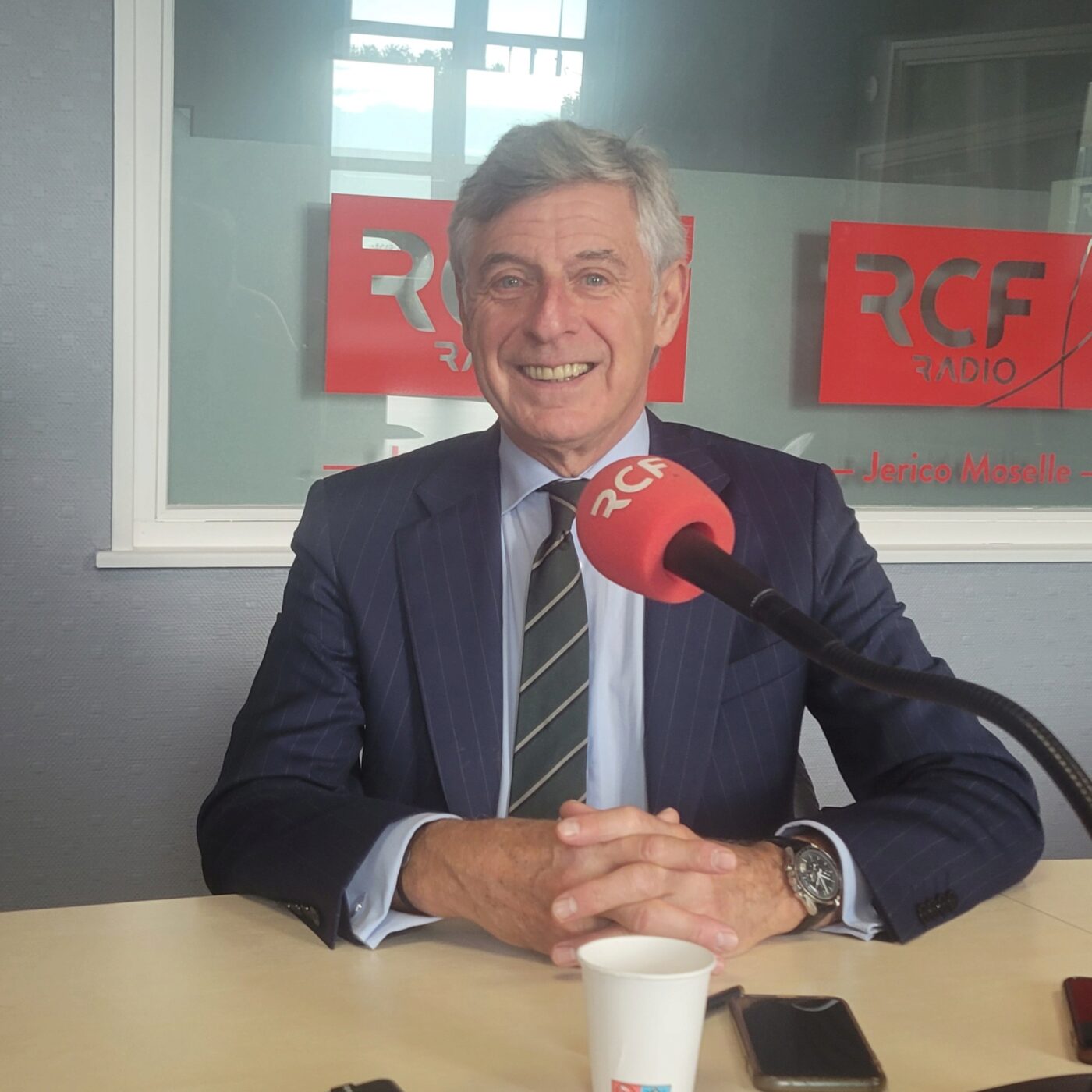 Politiquement vôtre