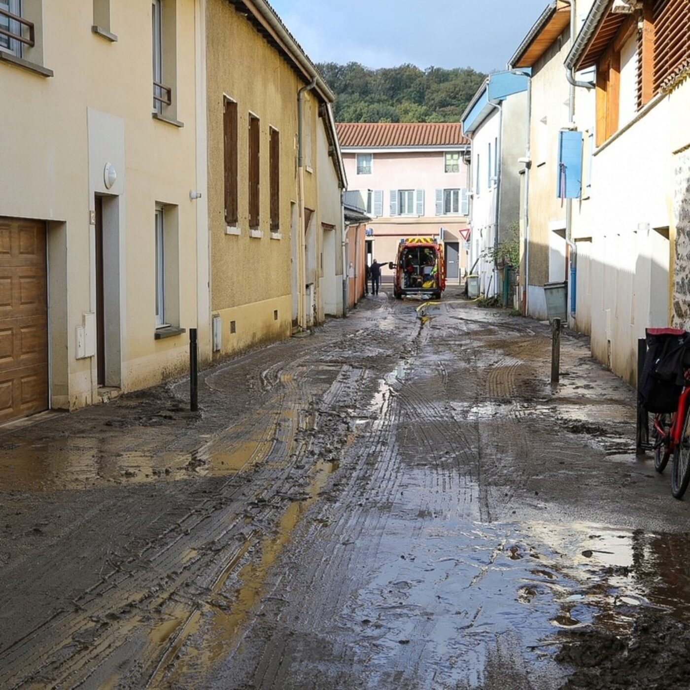 Inondations, indemnisations, résilience : les défis du préfet délégué à la reconstruction du territoire episode artwork