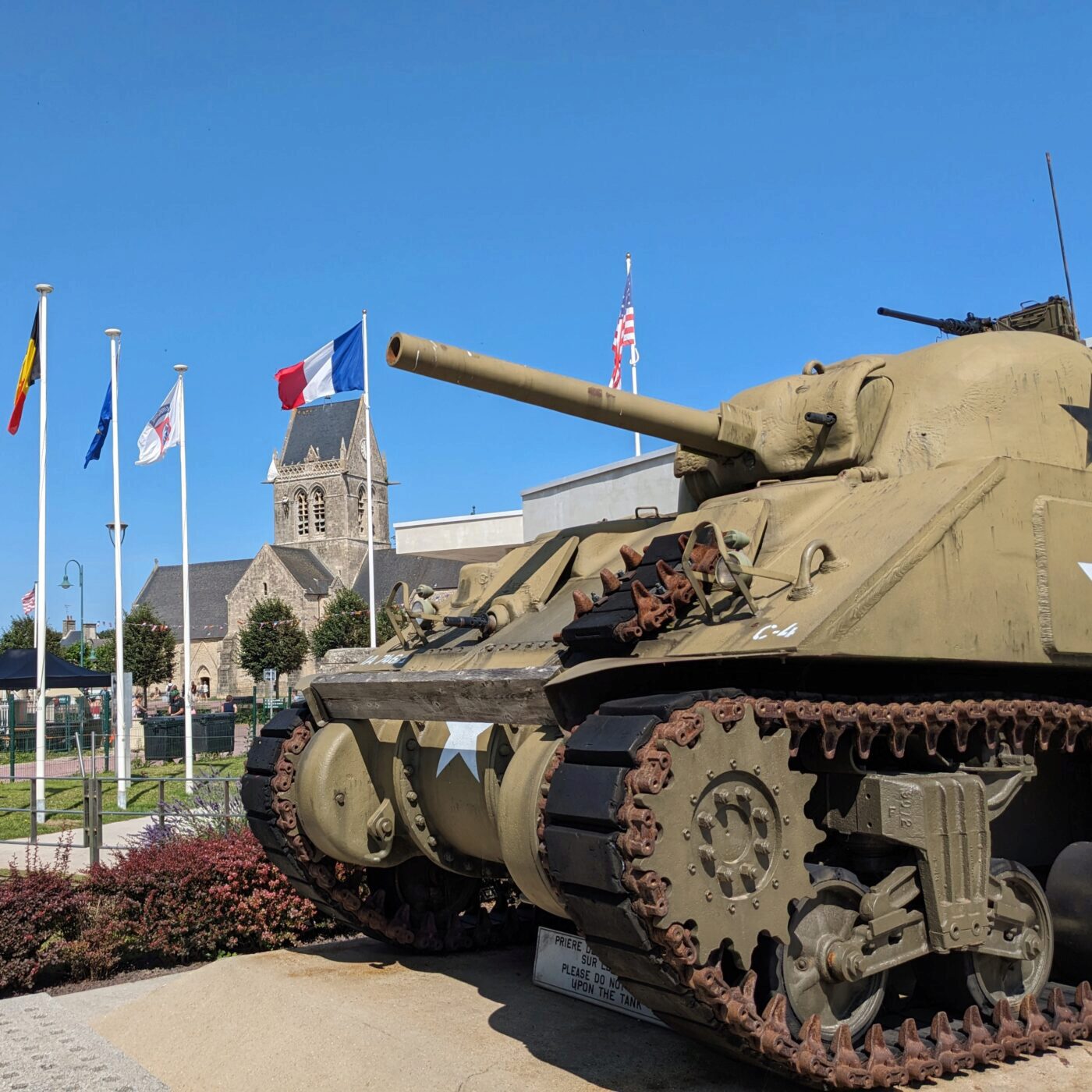 Débarquement à Sainte-Mère-Église : visite de l'Airborne Museum [Intégral] episode artwork