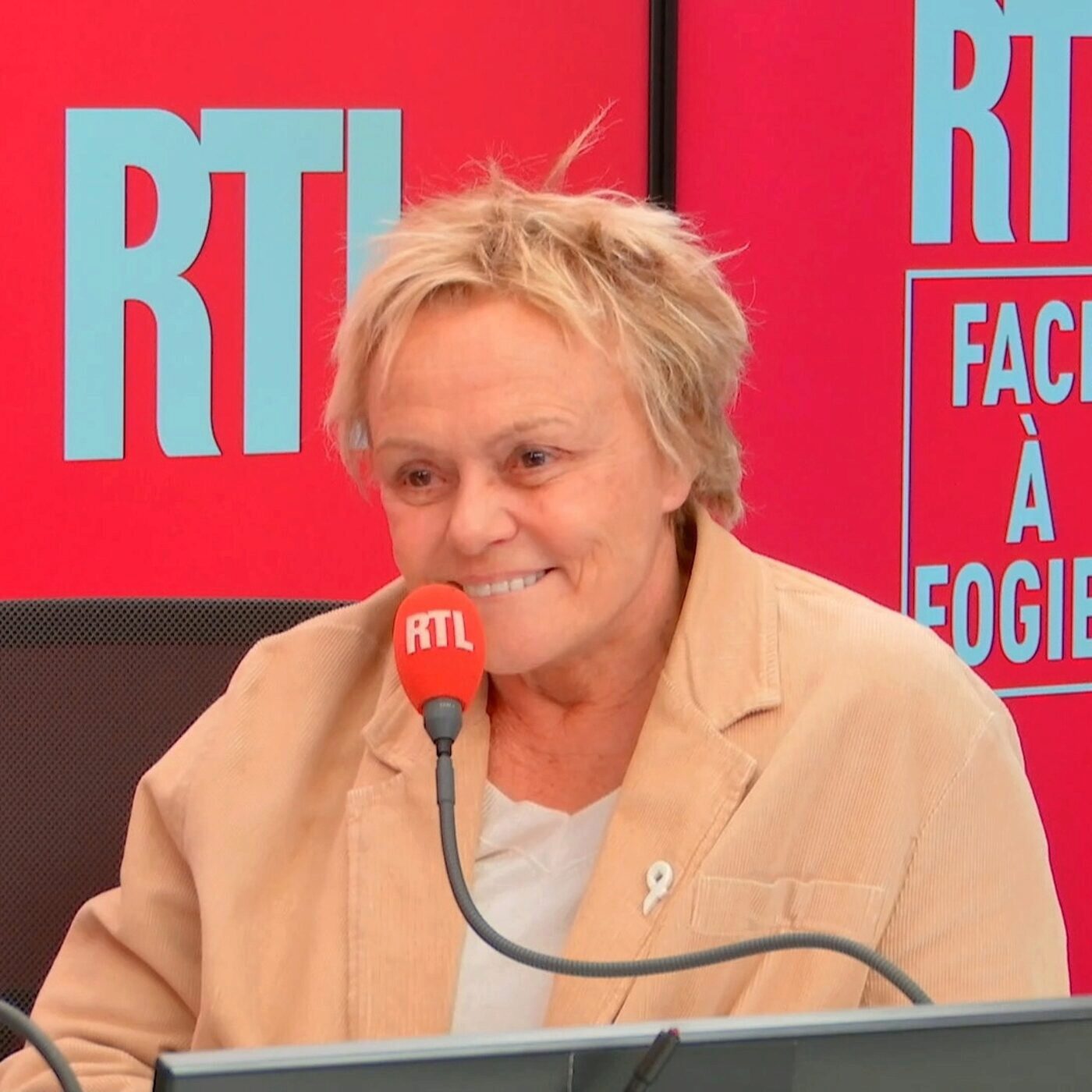 Muriel Robin : "Je remercie les gens d'être là encore, c'est une histoire magnifique avec le public depuis 40 ans"