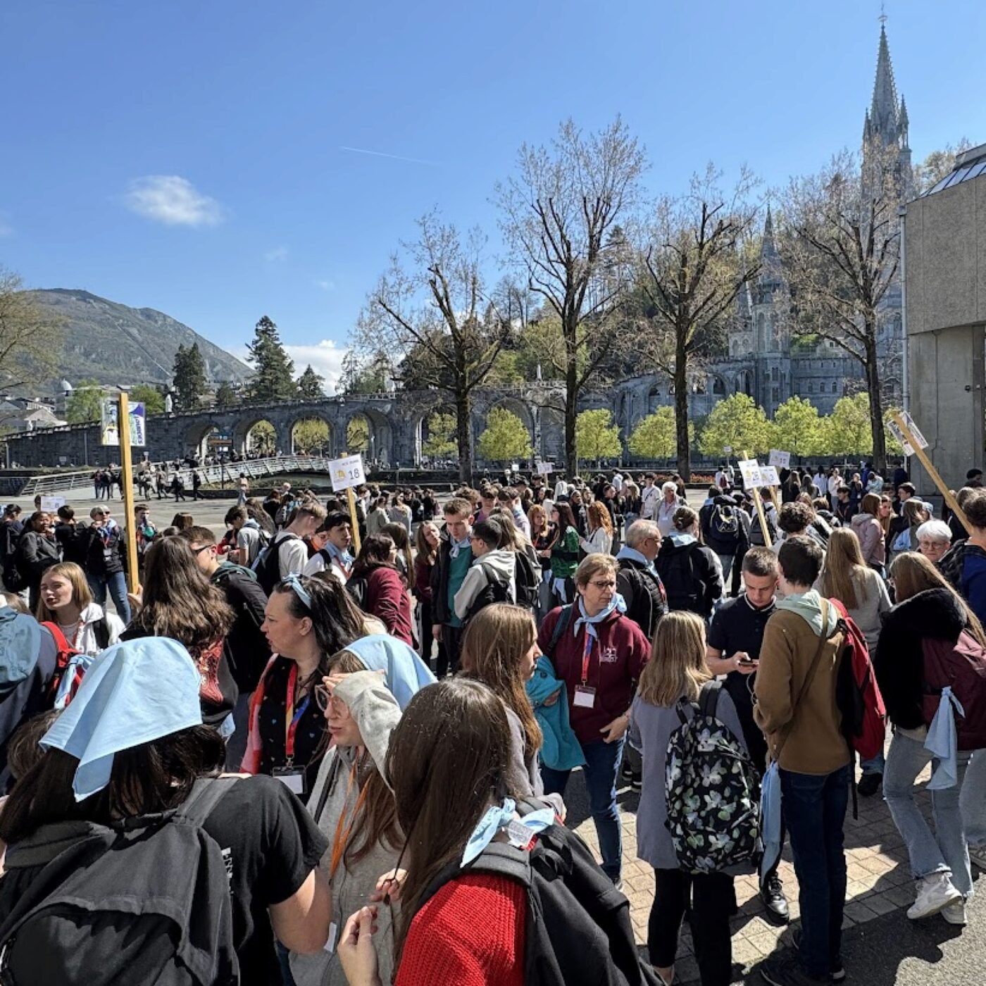Témoignages de jeunes mosellans en pèlerinage à Lourdes episode artwork