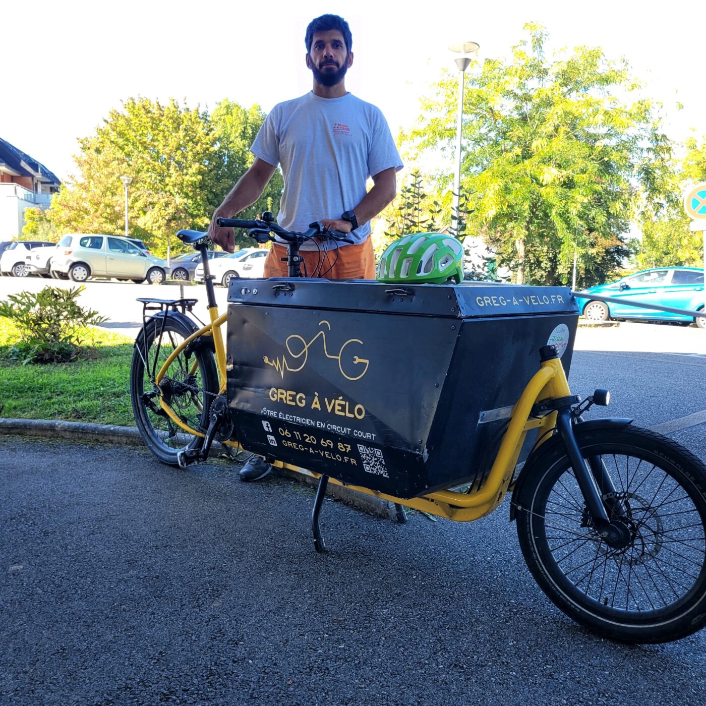 Annecy : il a délaissé la camionnette pour le vélo-cargo episode artwork