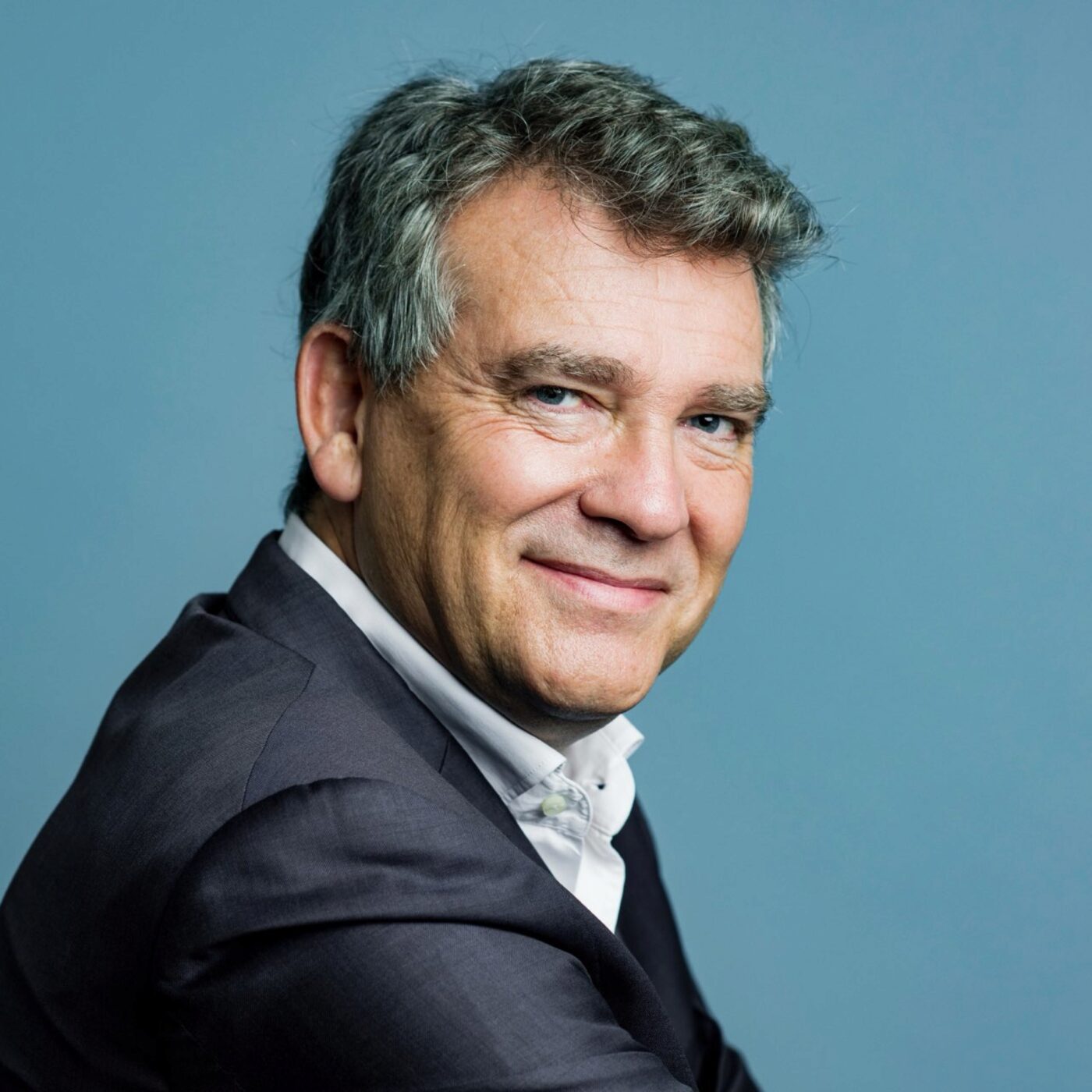 Présentation de la Ferromobile dans le Puy-de-Dôme : "un service public ferroviaire économe et qui améliore le service", assure Arnaud Montebourg, président de la Sicef episode artwork