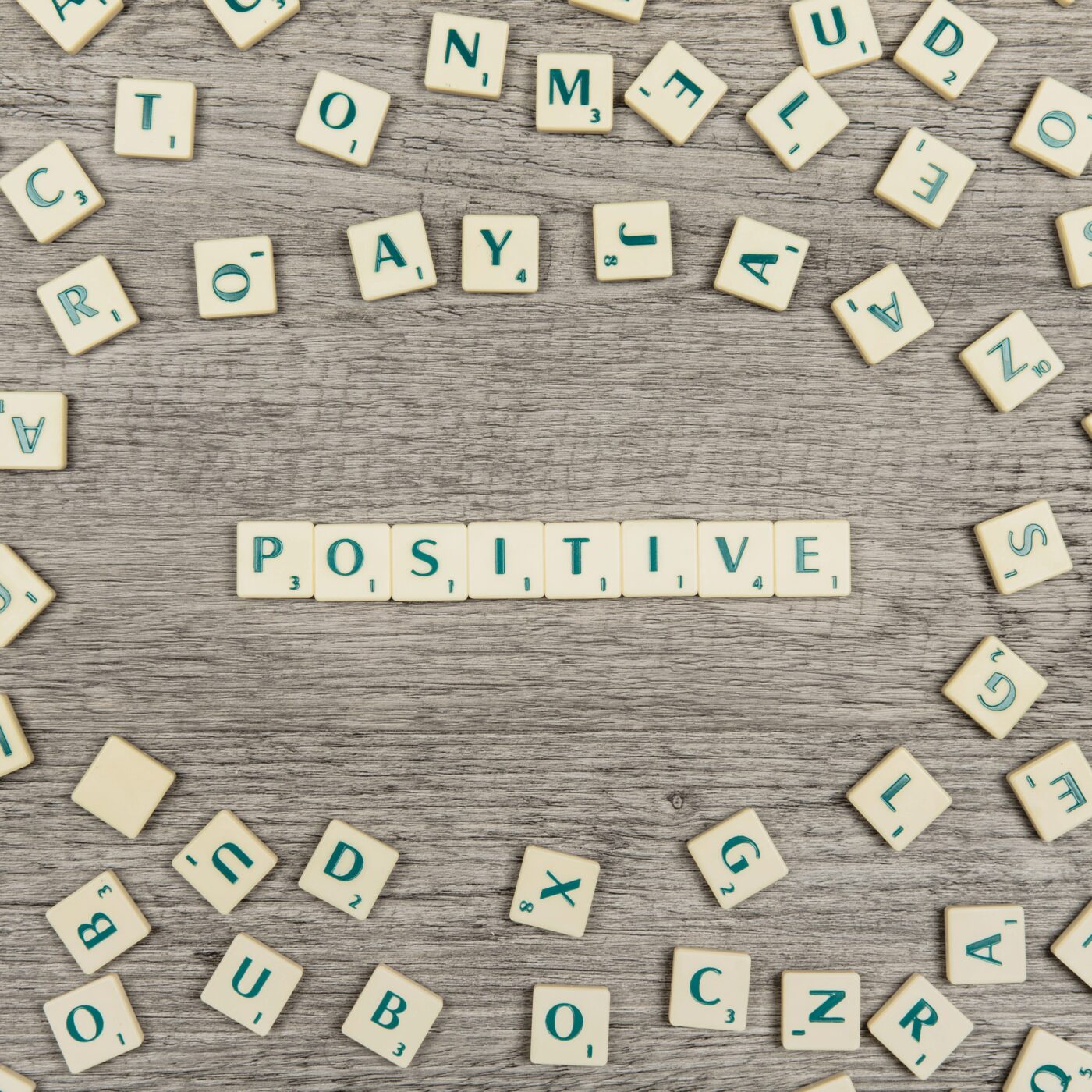 Le poids des mots : comment le vocabulaire du climat et de la guerre influence nos émotions