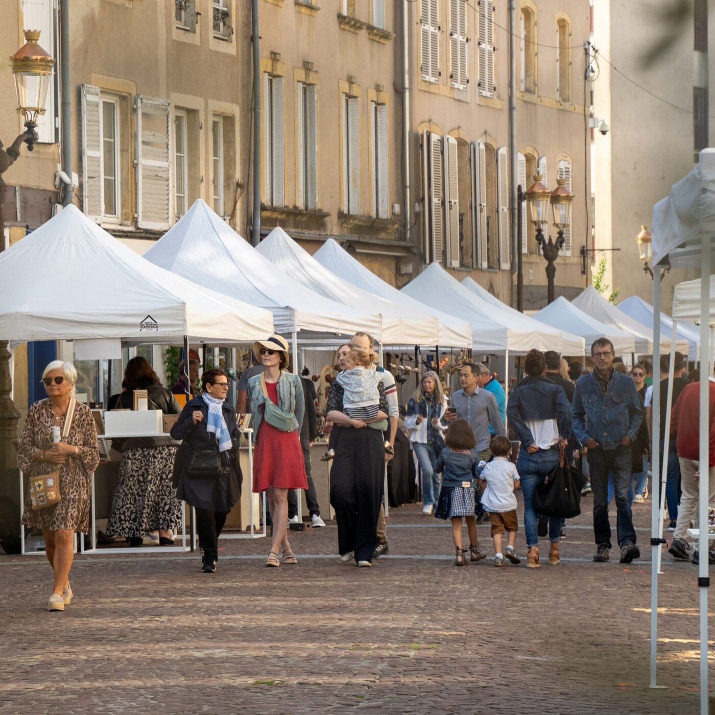 Le Marché des Artisans d'Art revient avec des nouvelles têtes à Metz episode artwork