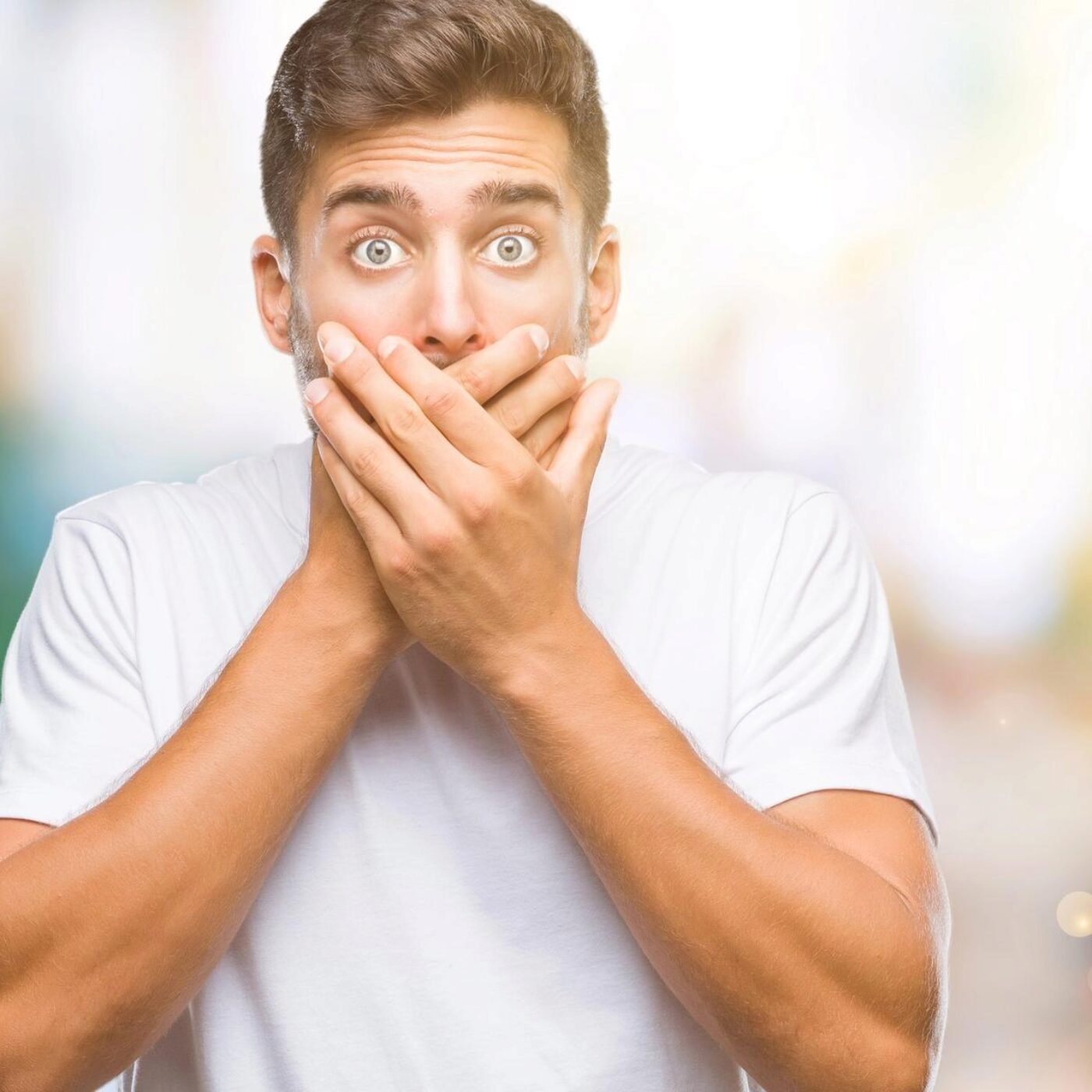 Le syndrome de Gilles de la Tourette, des odeurs et la voix