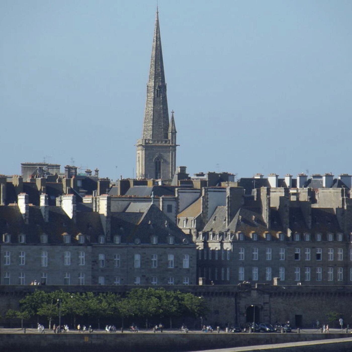 La musique sacrée en fête à St-Malo, le chanteur Maxime Piolot à St-Suliac episode artwork