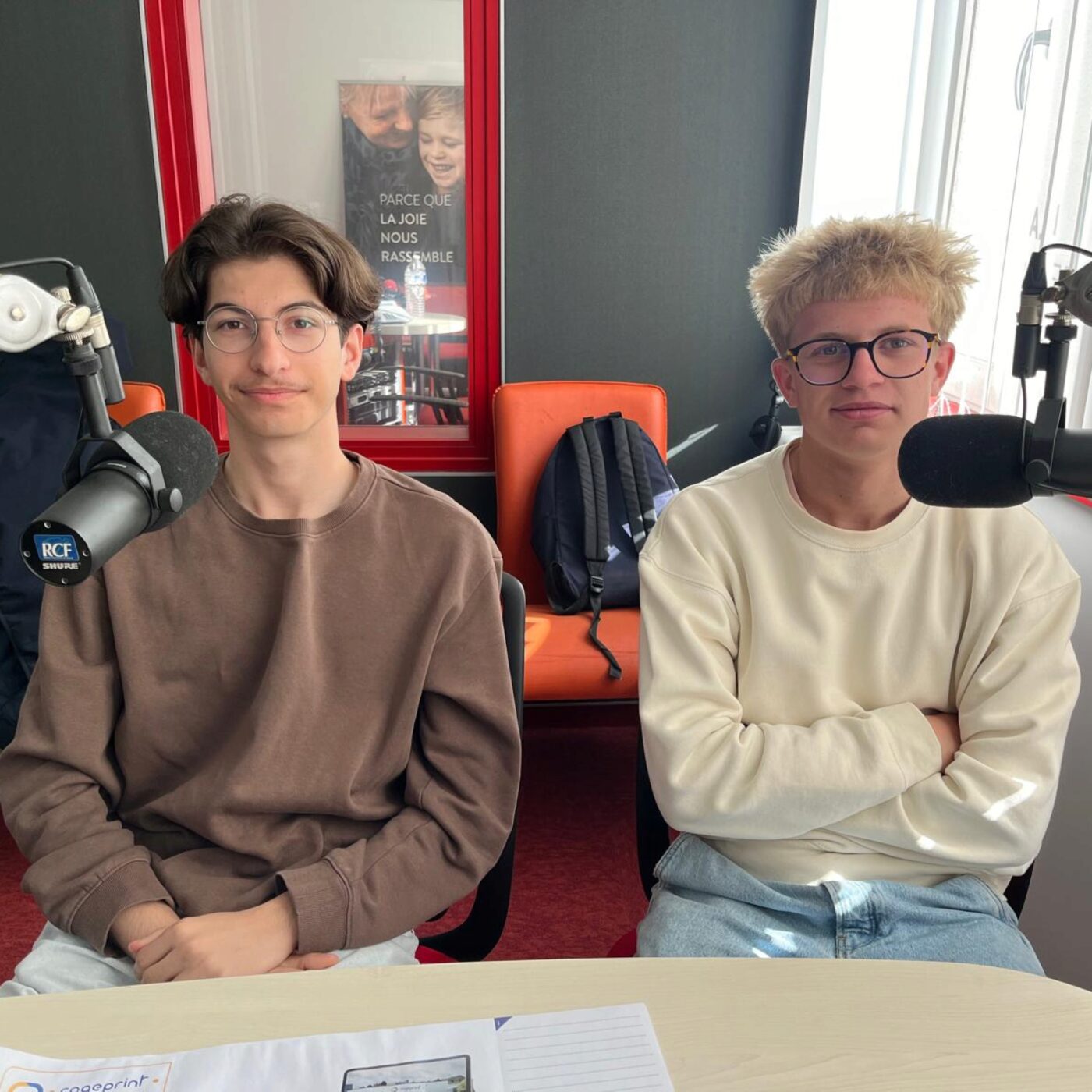 Le projet ''éclaireurs'': des élèves deviennent professeurs episode artwork