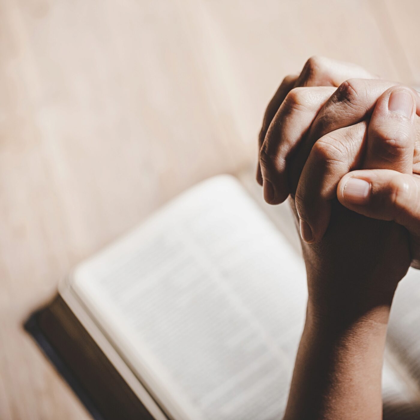 Les catholiques invités à prier pour les victimes de violence et d'abus sexuel episode artwork