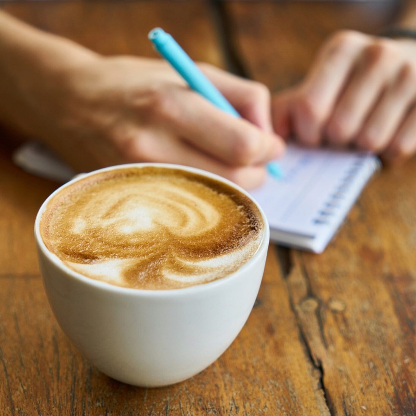 En immersion dans un café linguistique bordelais