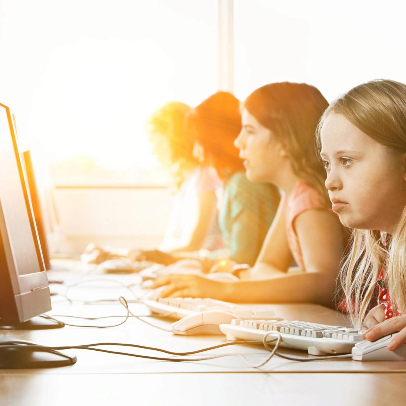 École inclusive (3/5) - Ava et son p'tit truc en plus École inclusive (3/5) - Ava et son p'tit truc en plus