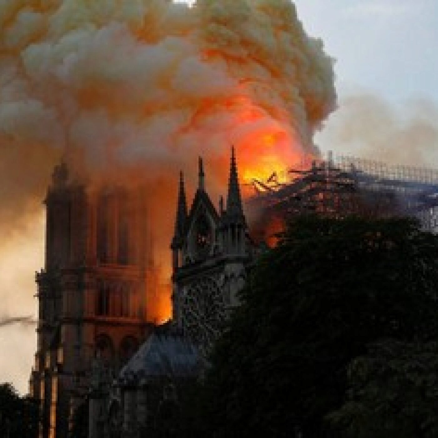 A propos de l'incendie de Notre Dame de Paris episode artwork