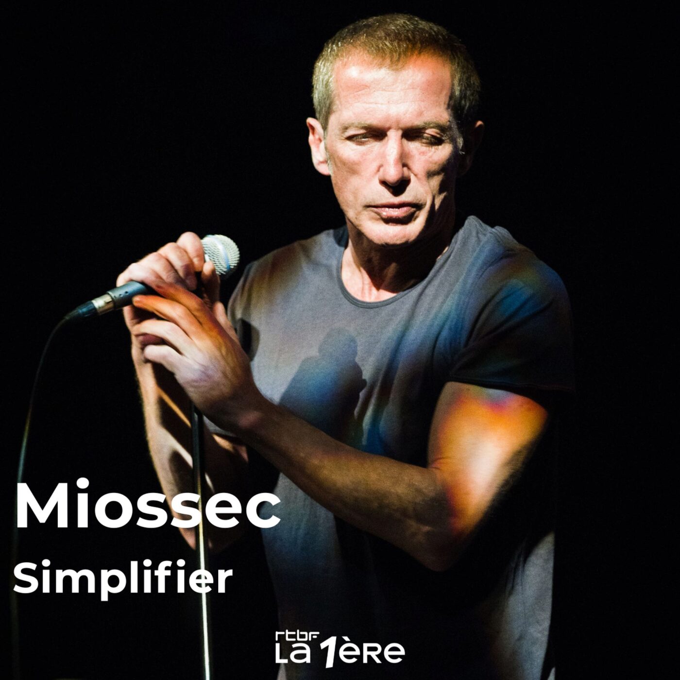Miossec, le poète du Finistère, et son album "Simplifier"