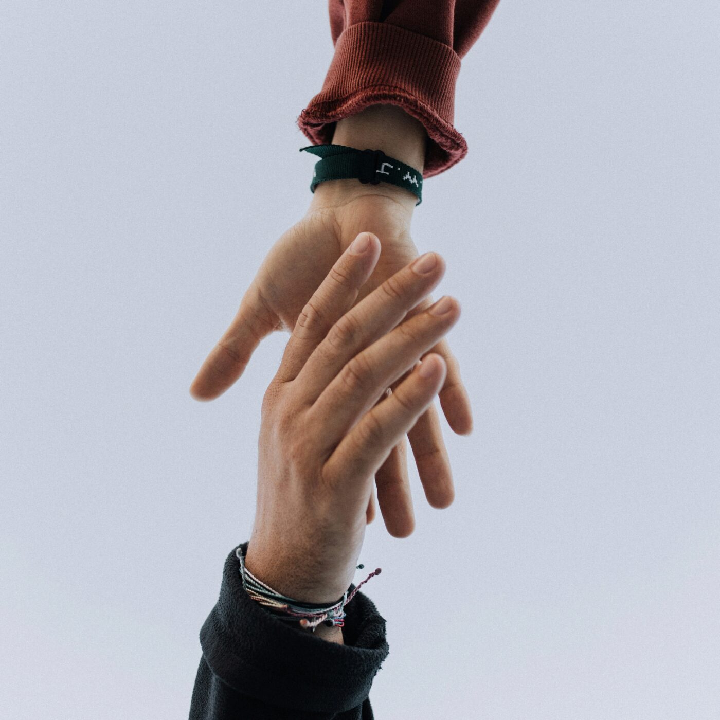 Former 24 000 artisans de paix partout en France d'ici à 2027 : le grand plan de l'association "Coexister" episode artwork